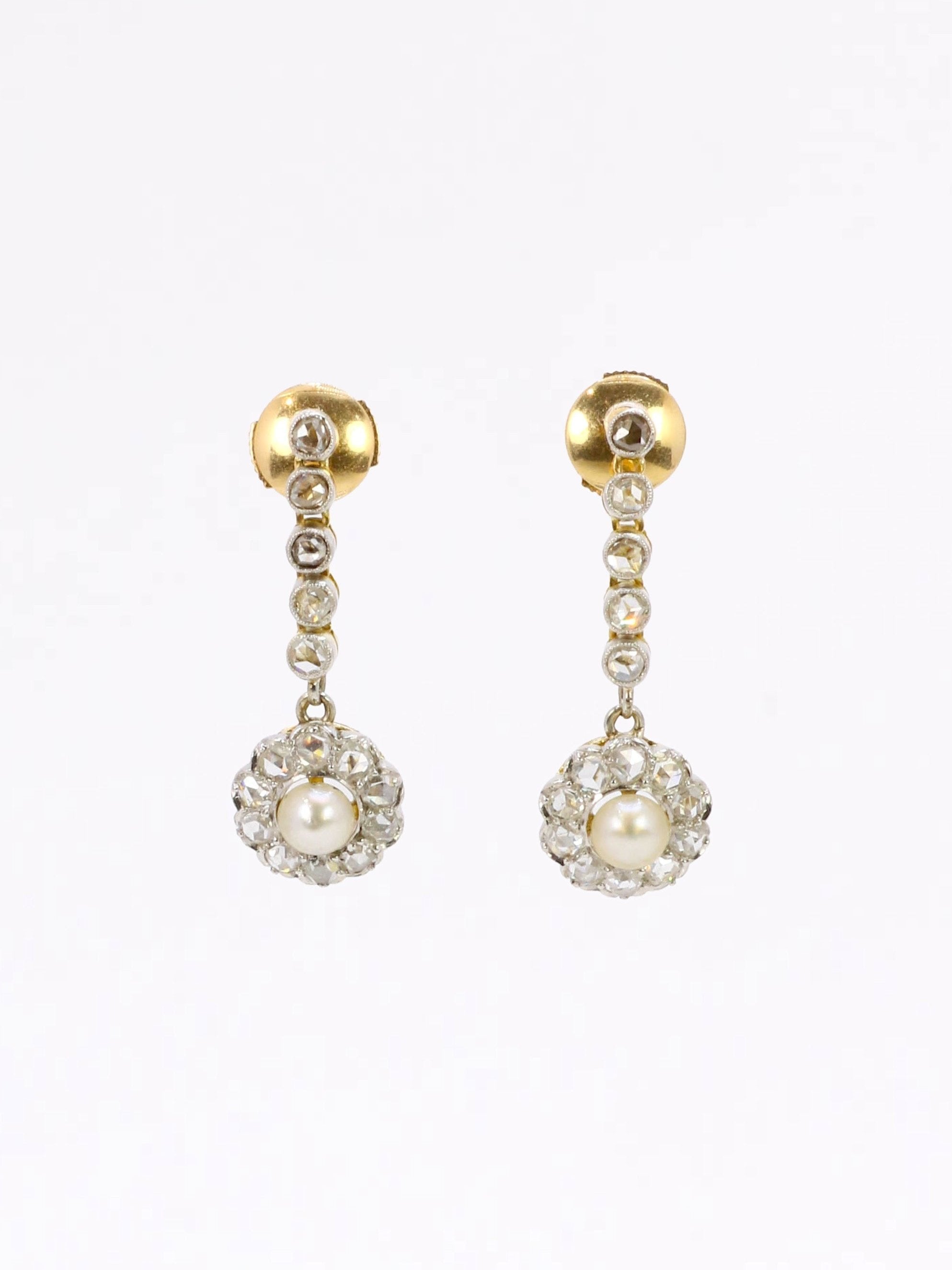 Boucles d'oreilles pendantes Belle Epoque diamants perles