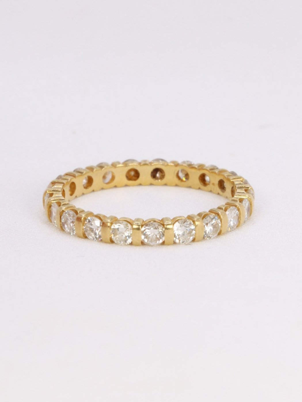 American wedding ring in yellow gold and 1.2 carat diamonds