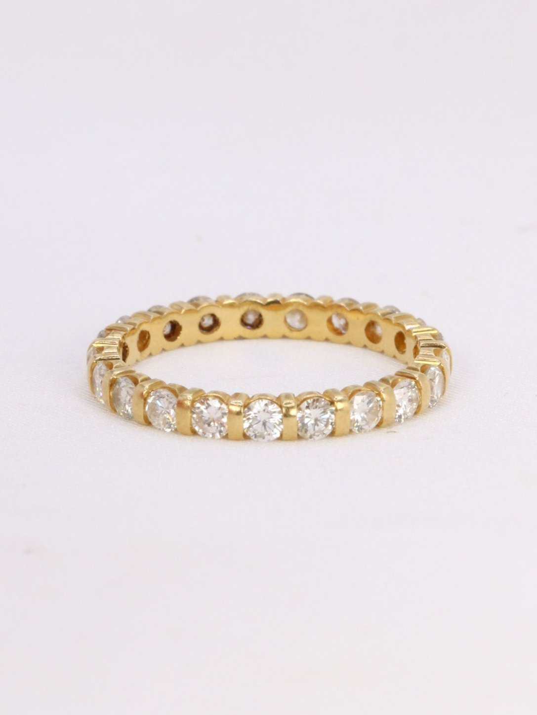 American wedding ring in yellow gold and 1.2 carat diamonds