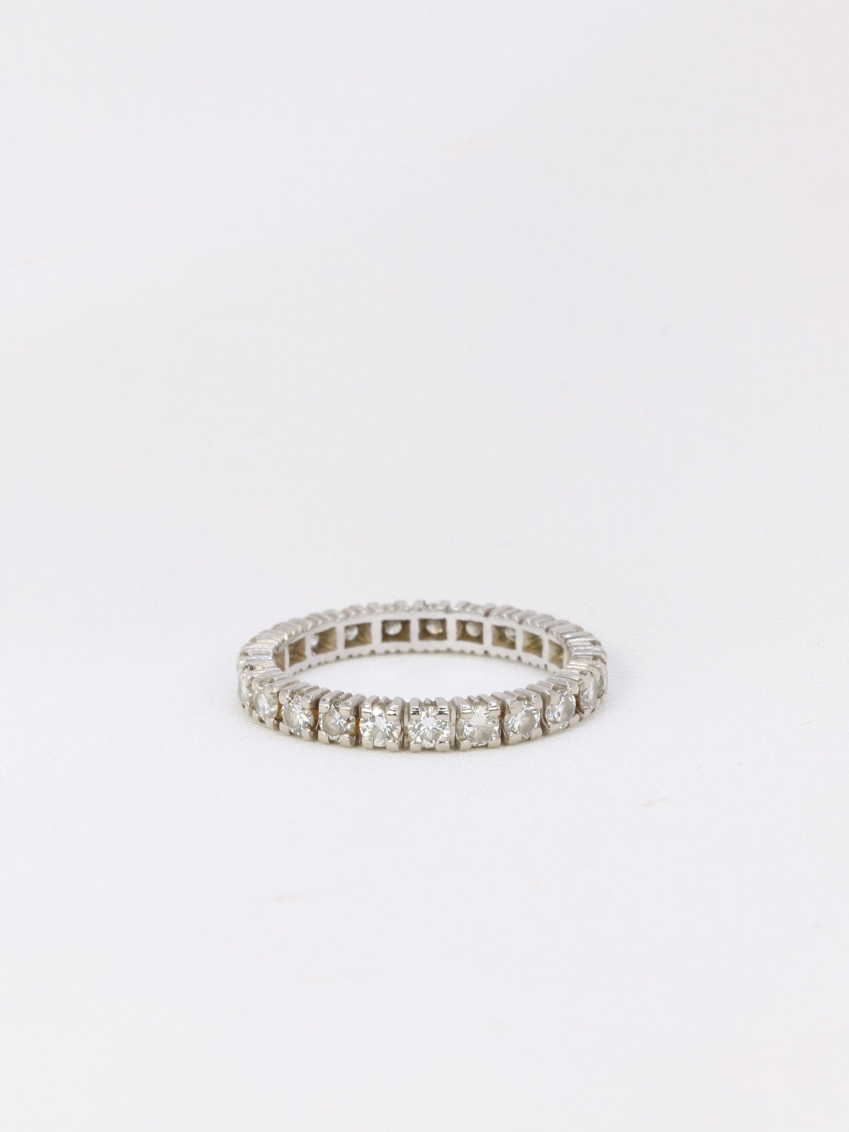 American wedding ring in white gold and diamonds 1.15 ct