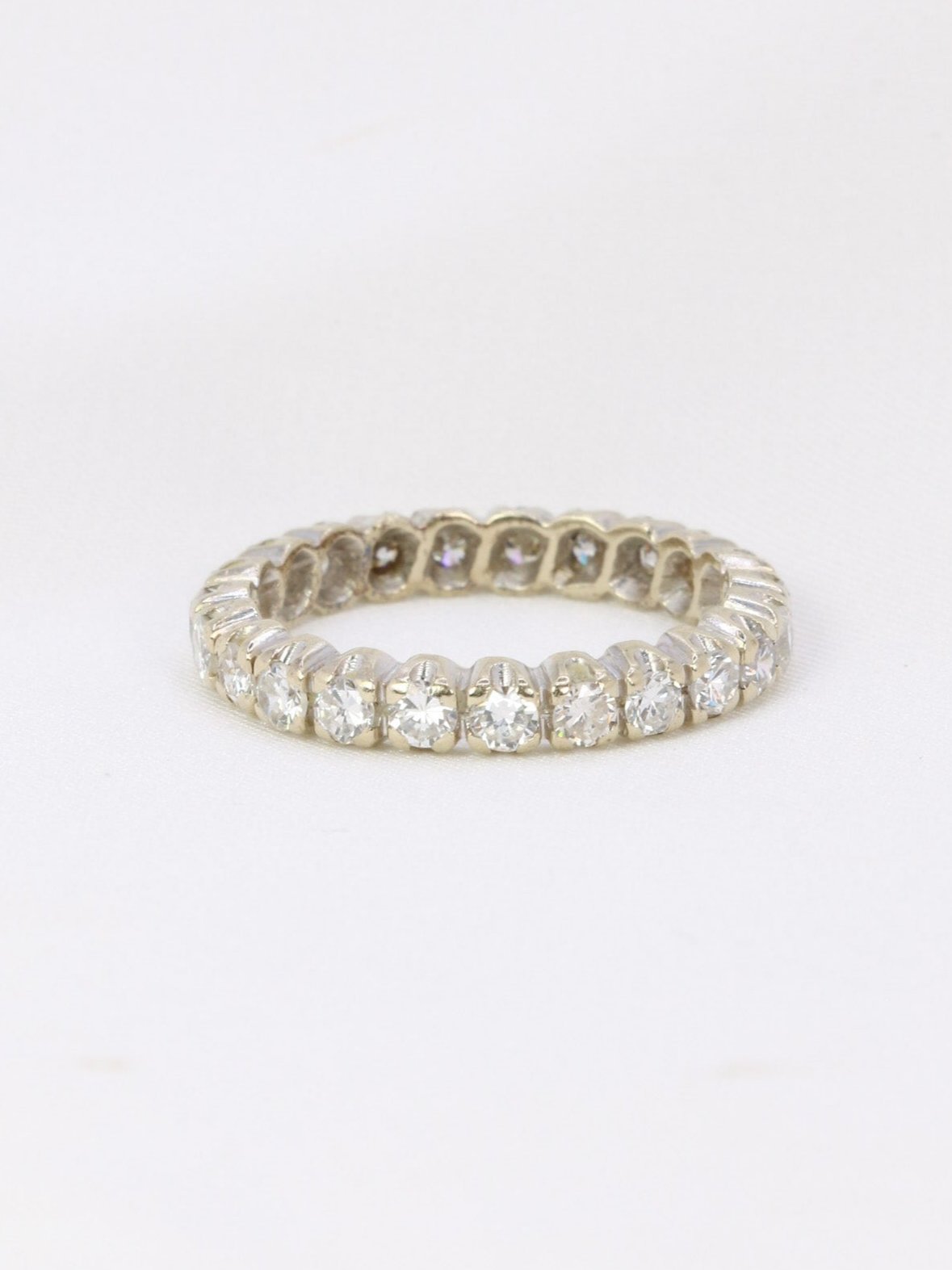 American wedding ring in white gold and diamonds 1.38 ct