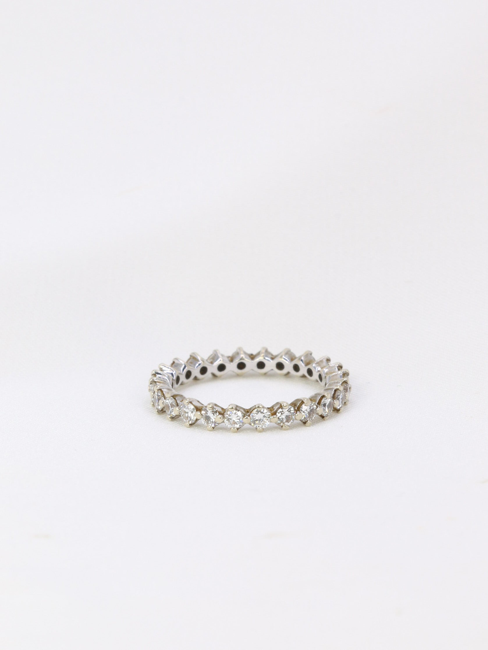 American wedding ring in white gold and 1 ct diamonds