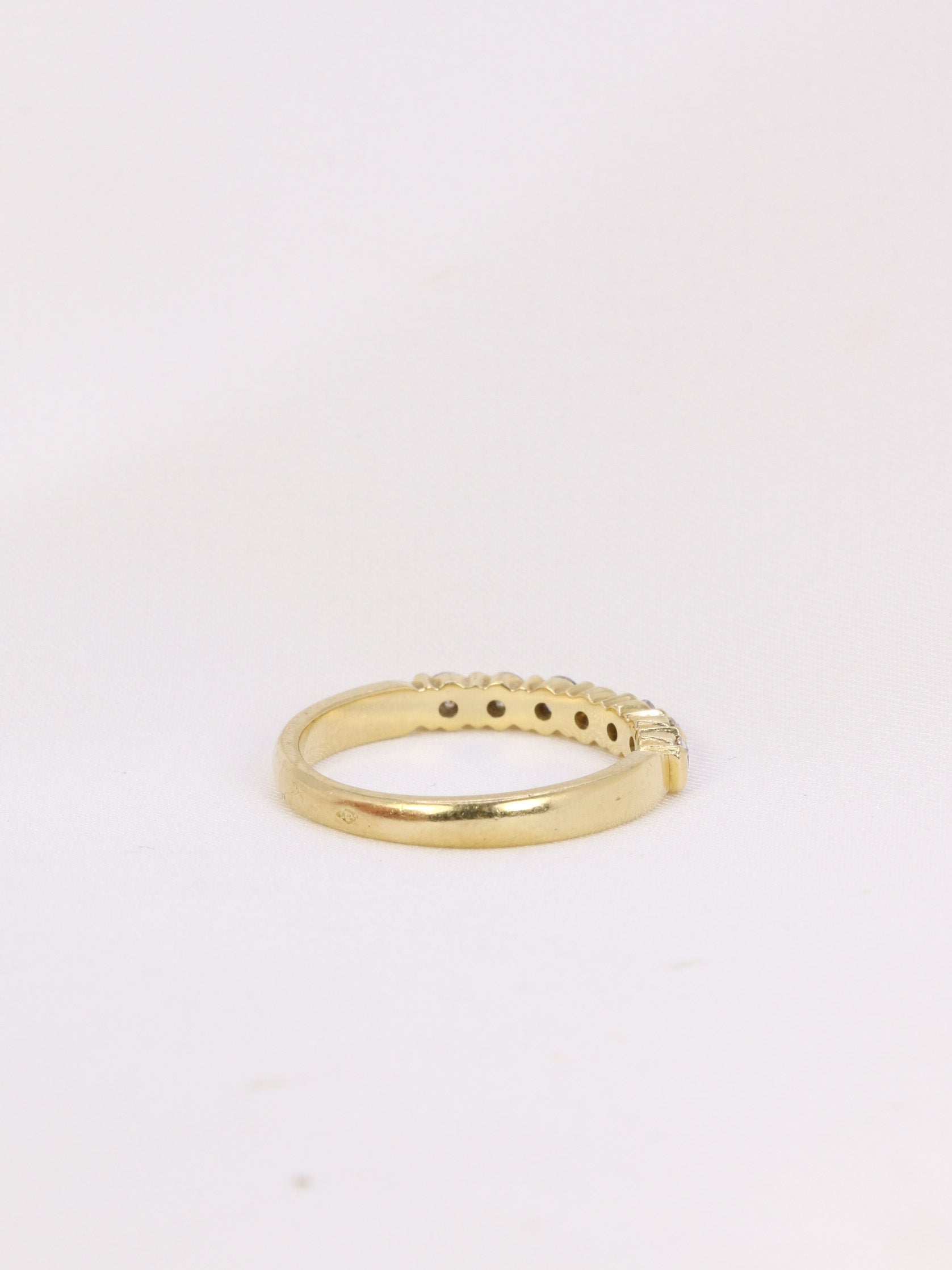 American half wedding ring in yellow gold and diamonds 0.42 ct