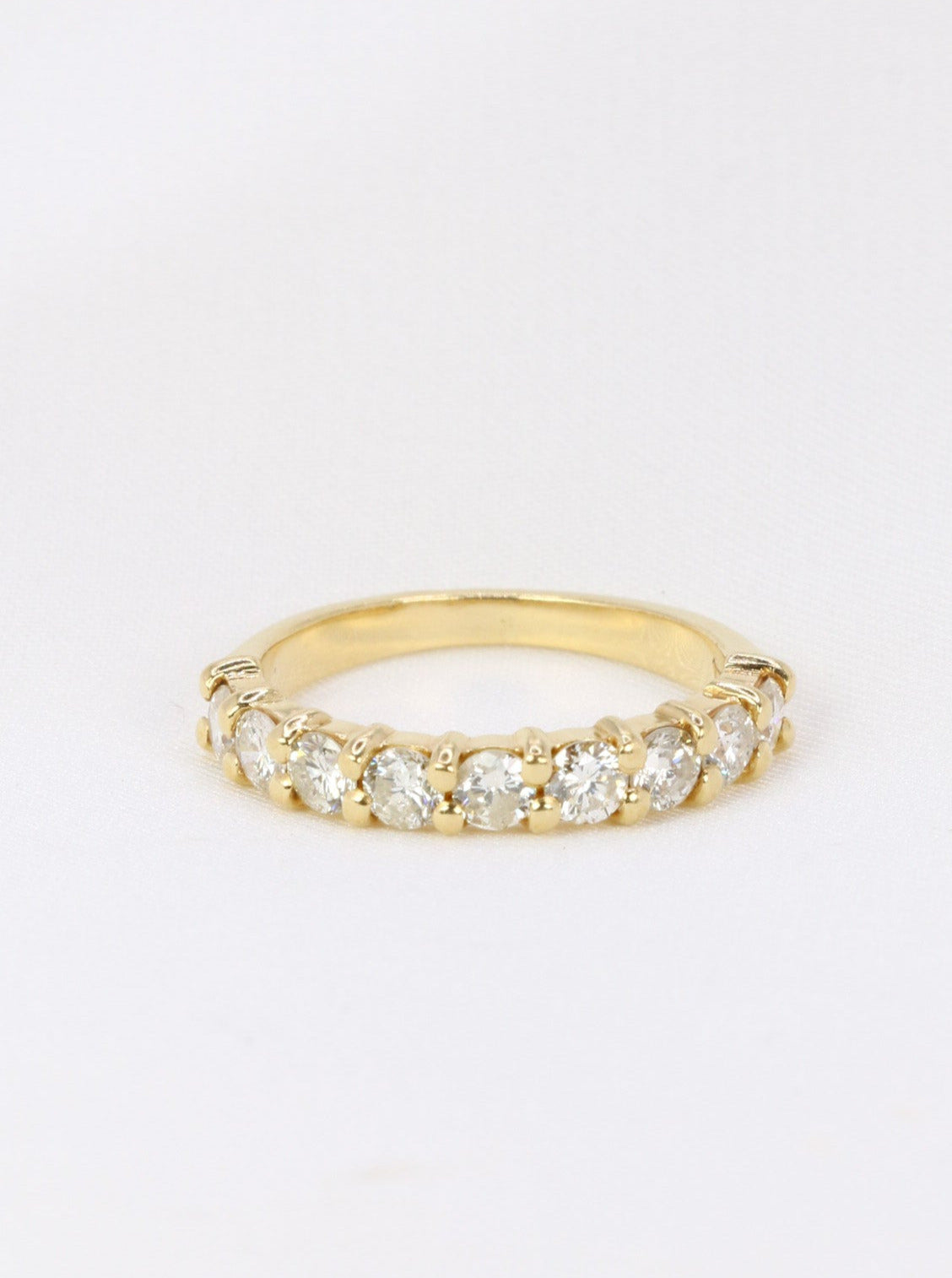 American half wedding ring in yellow gold and diamonds 0.72 ct