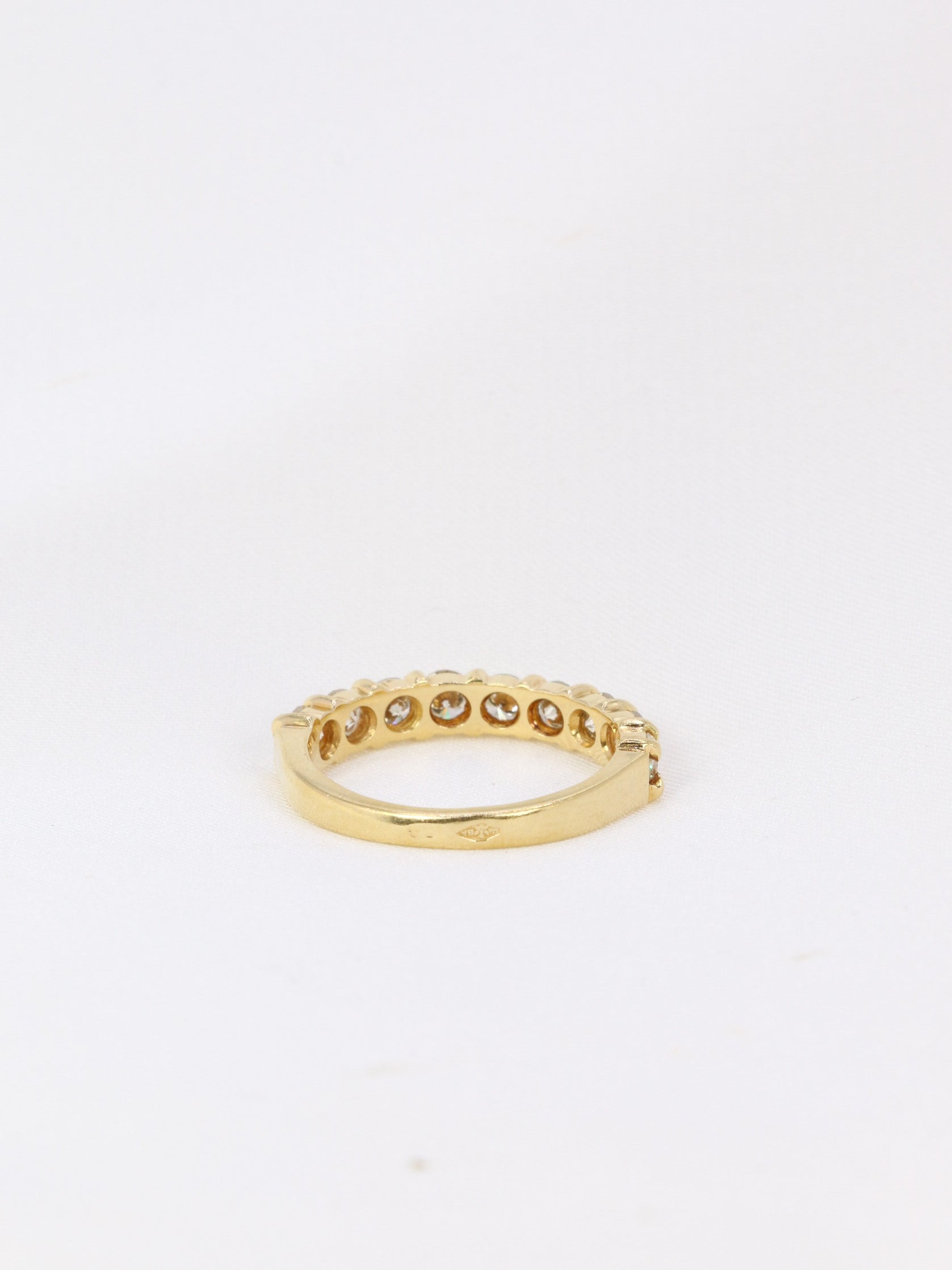 American half wedding ring in yellow gold and diamonds 0.72 ct