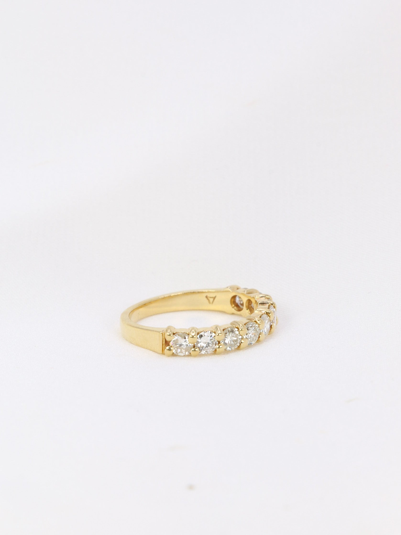 American half wedding ring in yellow gold and diamonds 0.72 ct