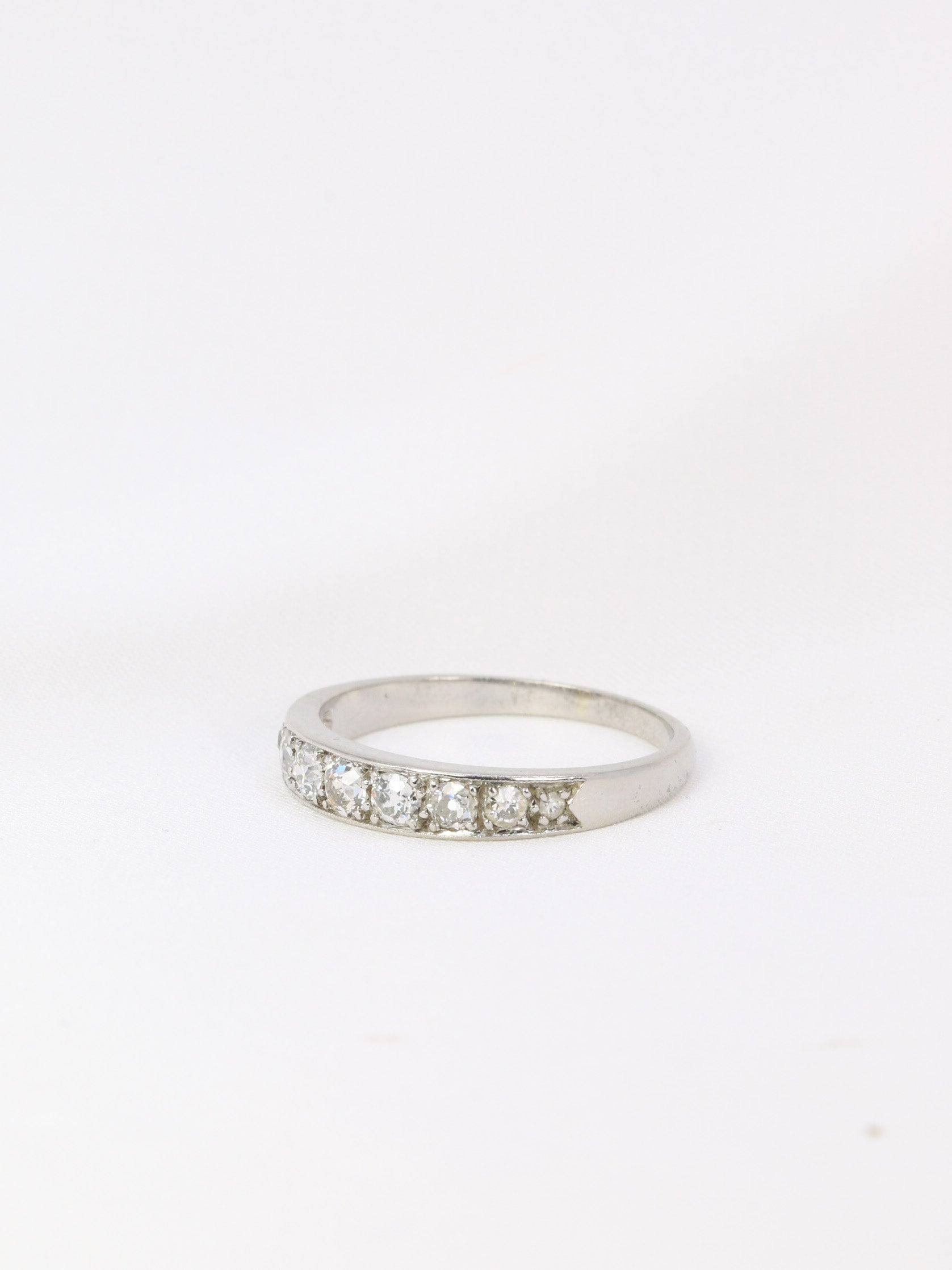 Bague jarretière en platine et diamants 0,5 ct