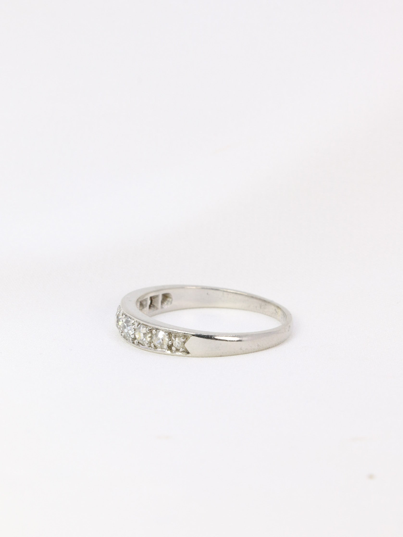 Bague jarretière en platine et diamants 0,5 ct