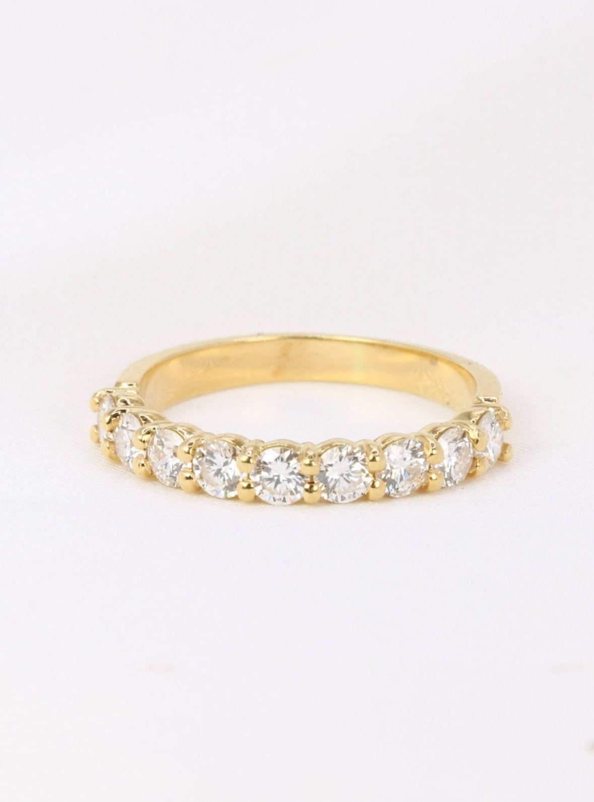 American half wedding ring in yellow gold and diamonds 1.35 ct