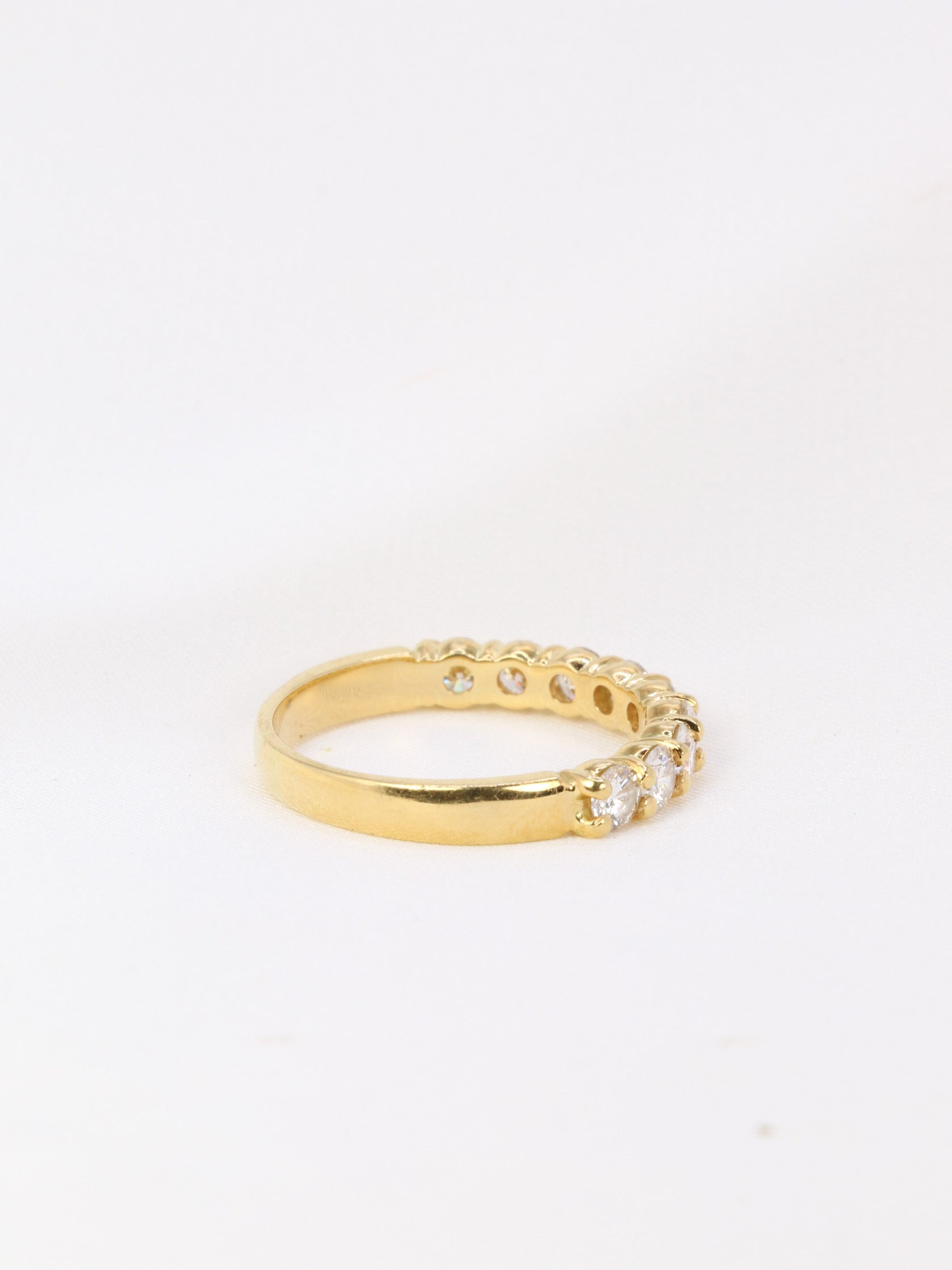 American half wedding ring in yellow gold and diamonds 1.35 ct