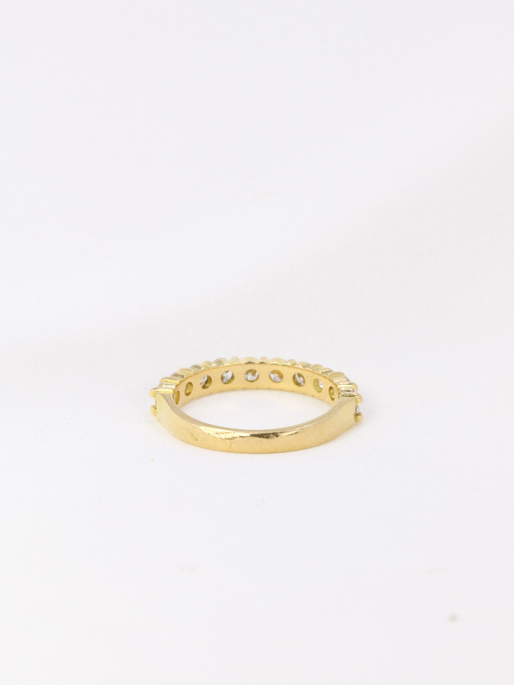 American half wedding ring in yellow gold and 1 carat diamonds