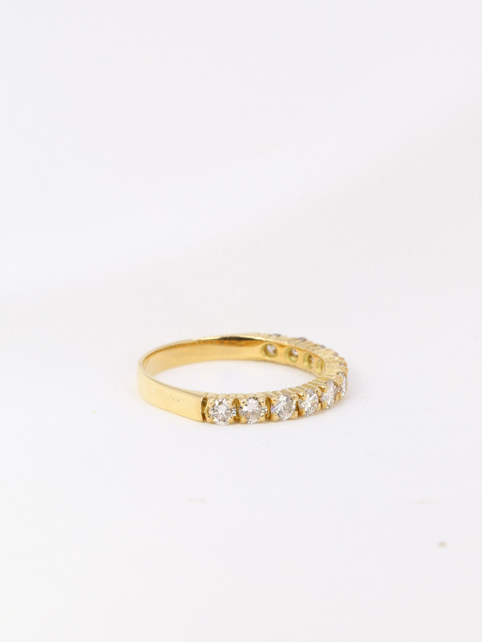 American half wedding ring in yellow gold and diamonds 0.88 ct