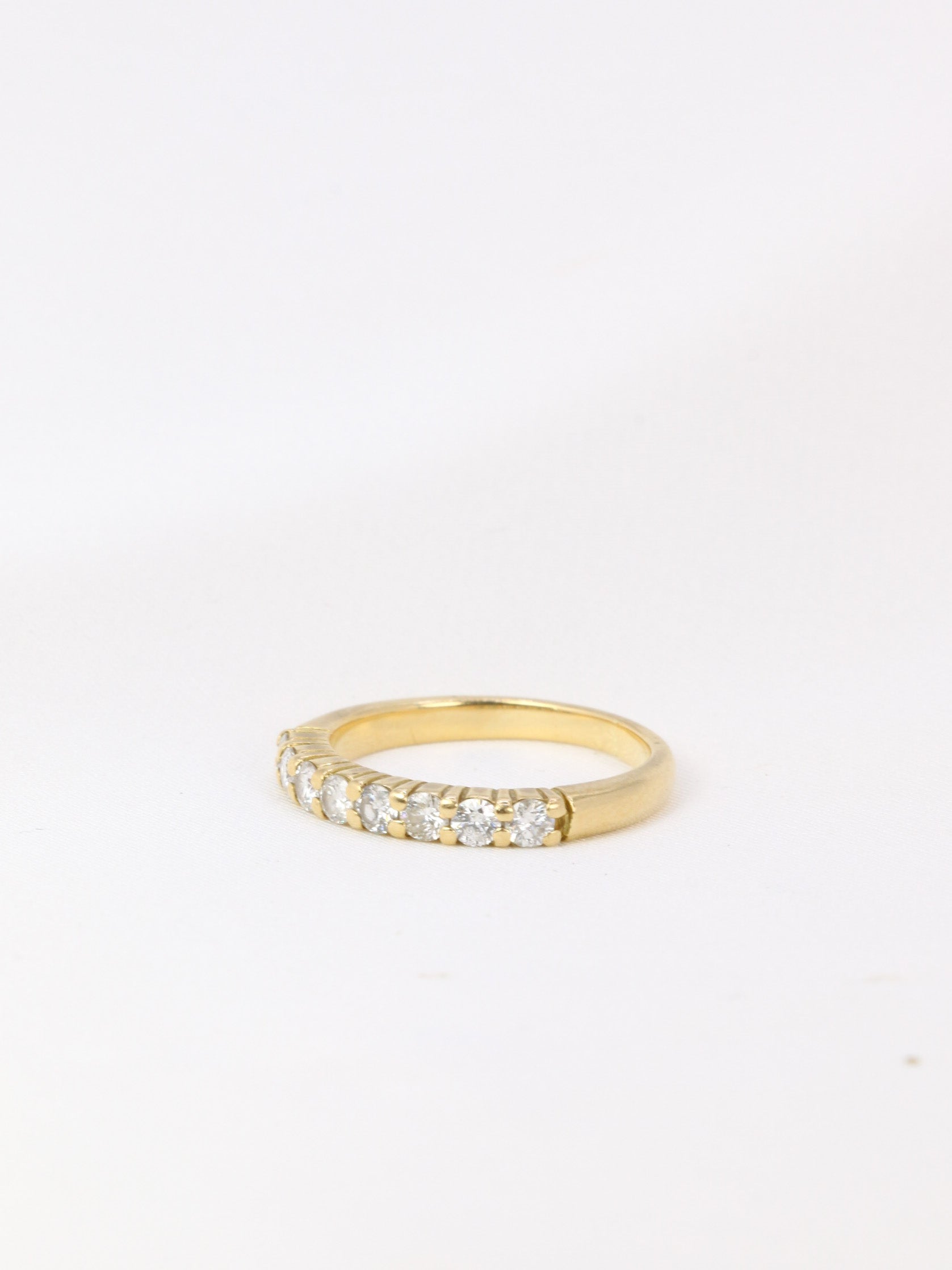 American half wedding ring in yellow gold and diamonds 0.5 ct