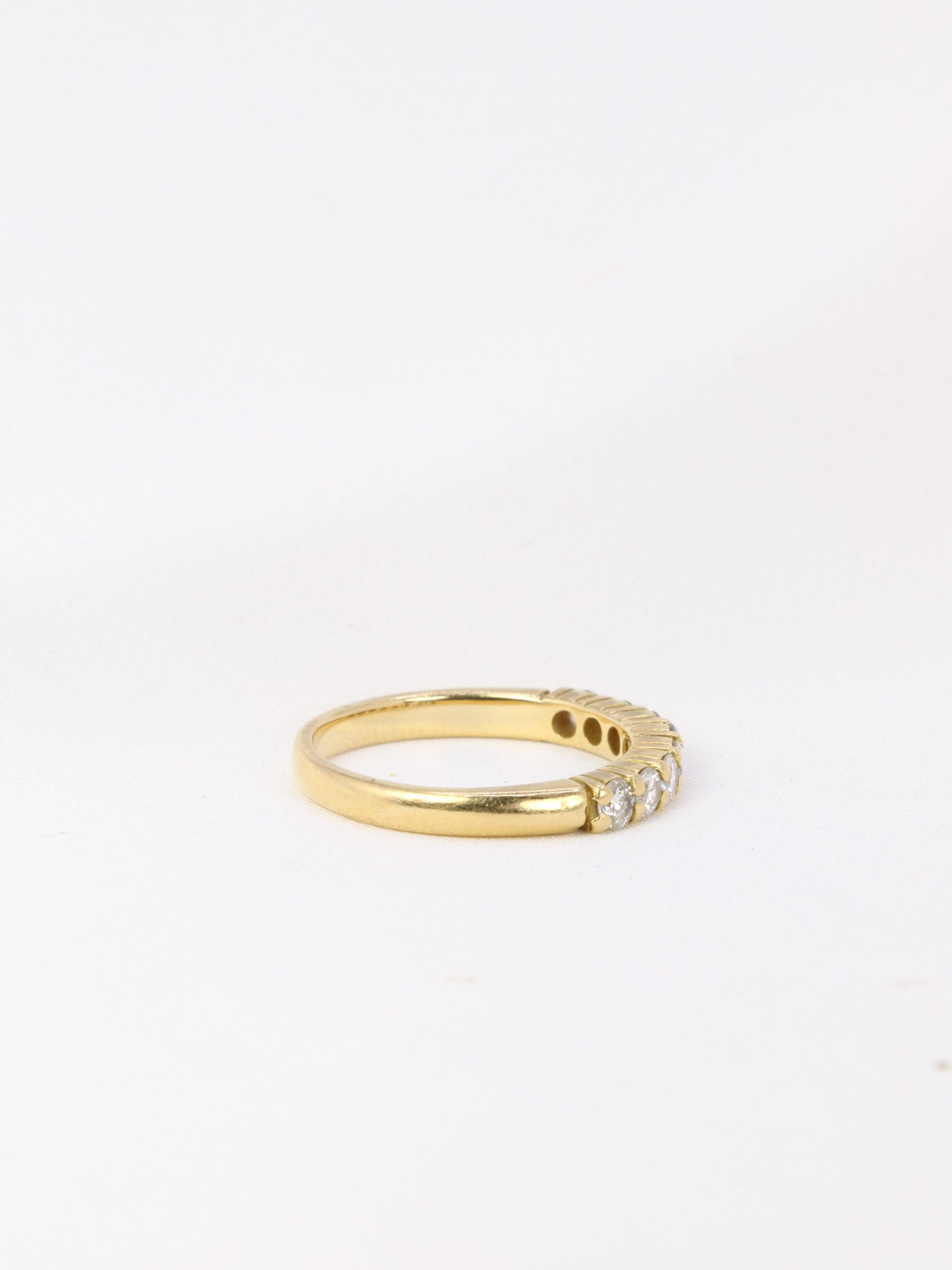 American half wedding ring in yellow gold and diamonds 0.5 ct