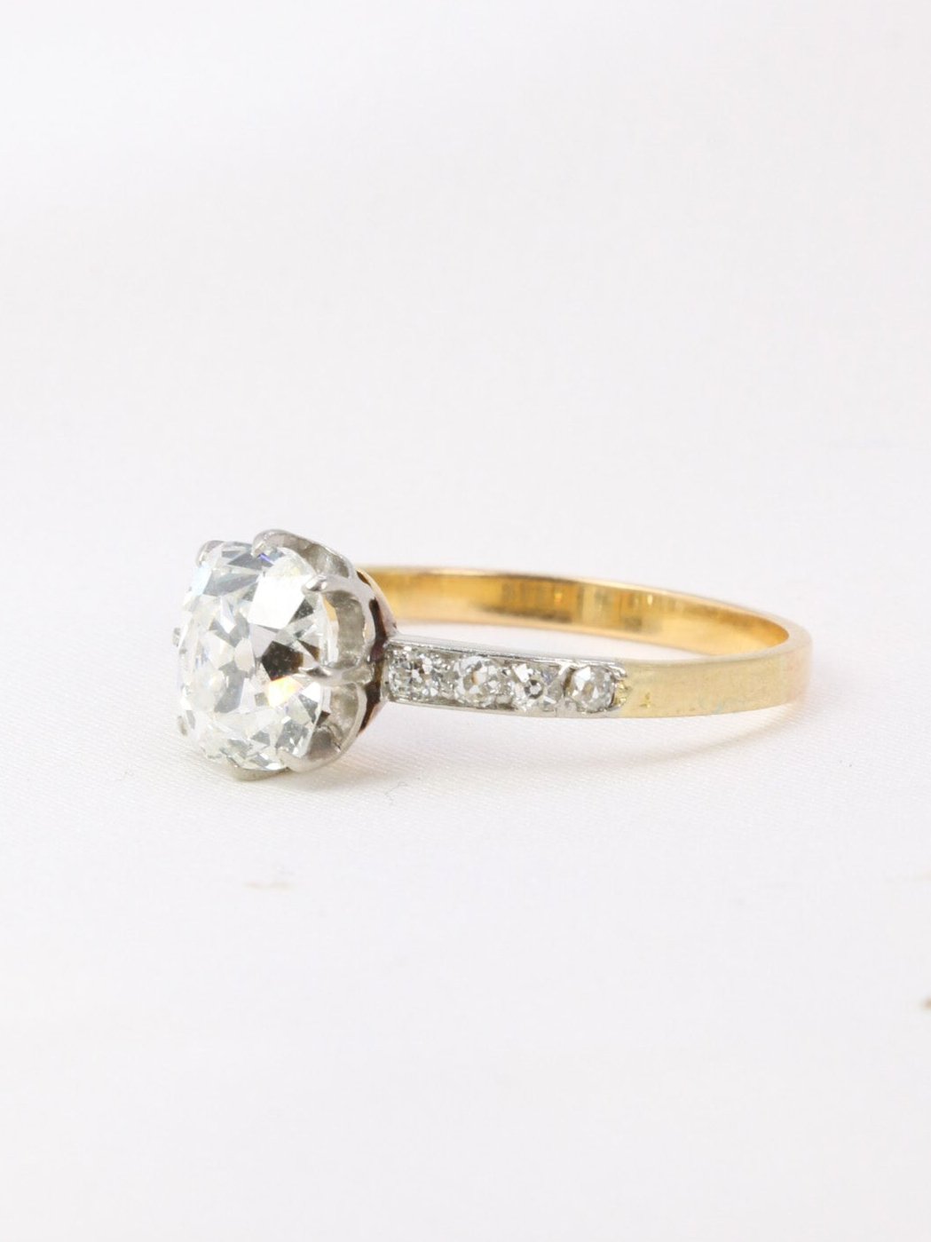 bague ancienne solitaire diamant coussin