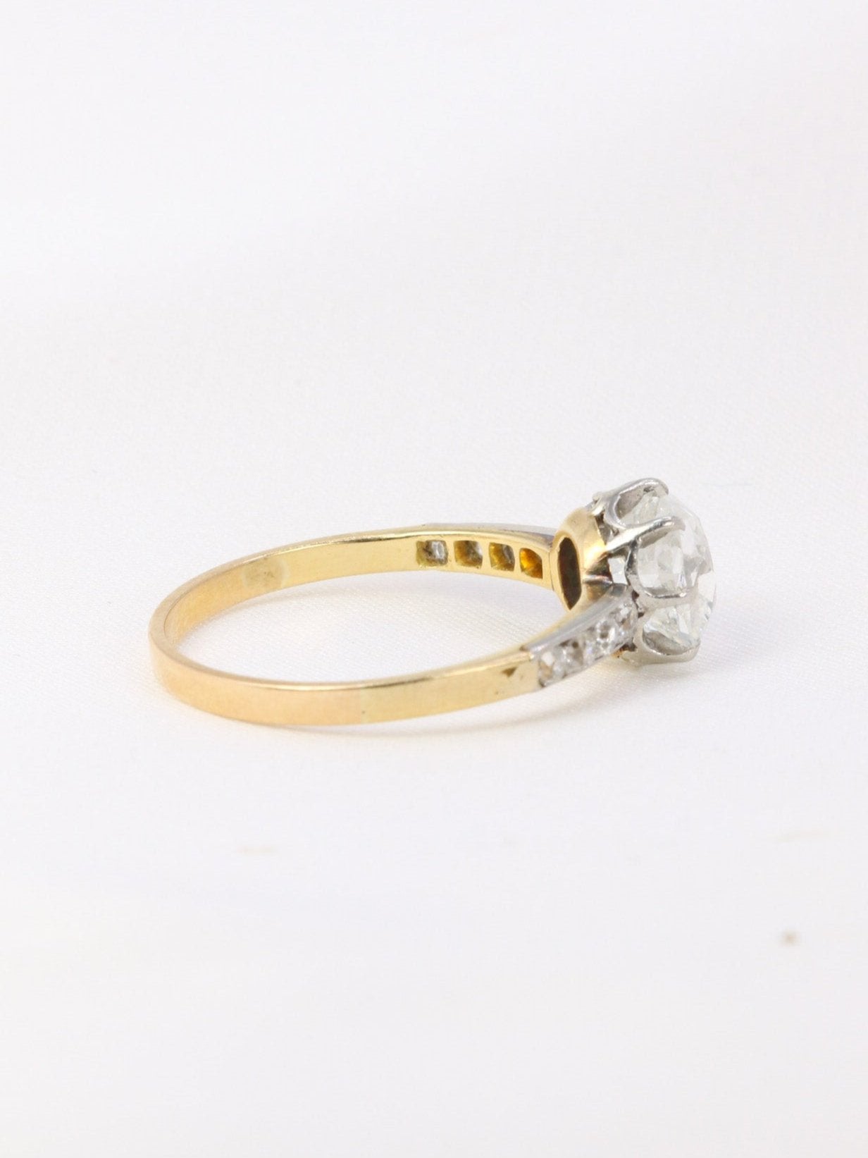 bague ancienne solitaire diamant coussin