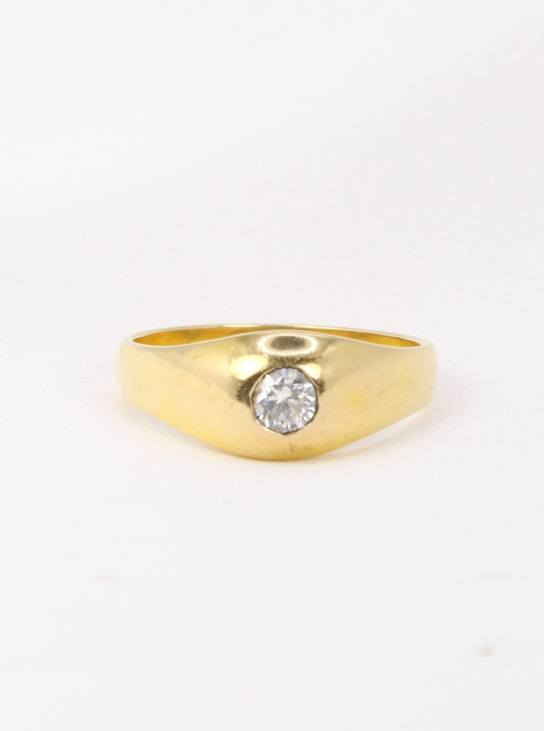 English bangle ring in gold and 0.15ct diamond