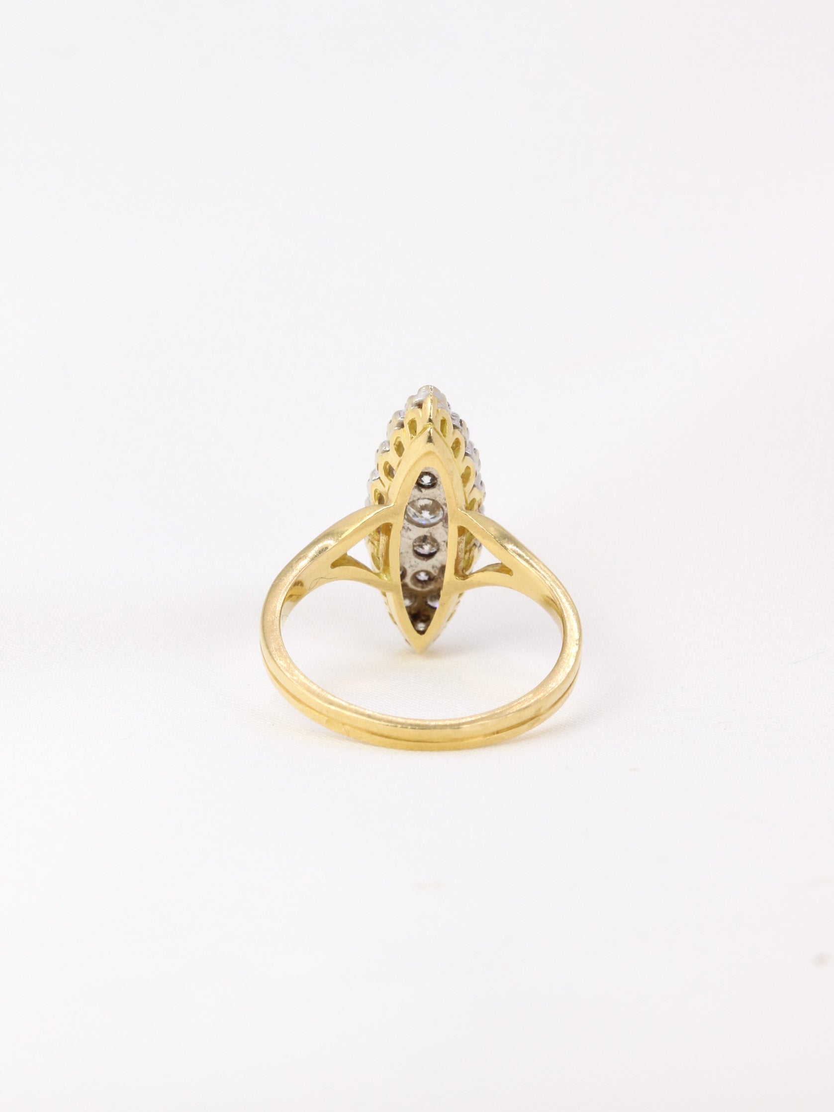 Vintage marquise ring in yellow gold and diamonds