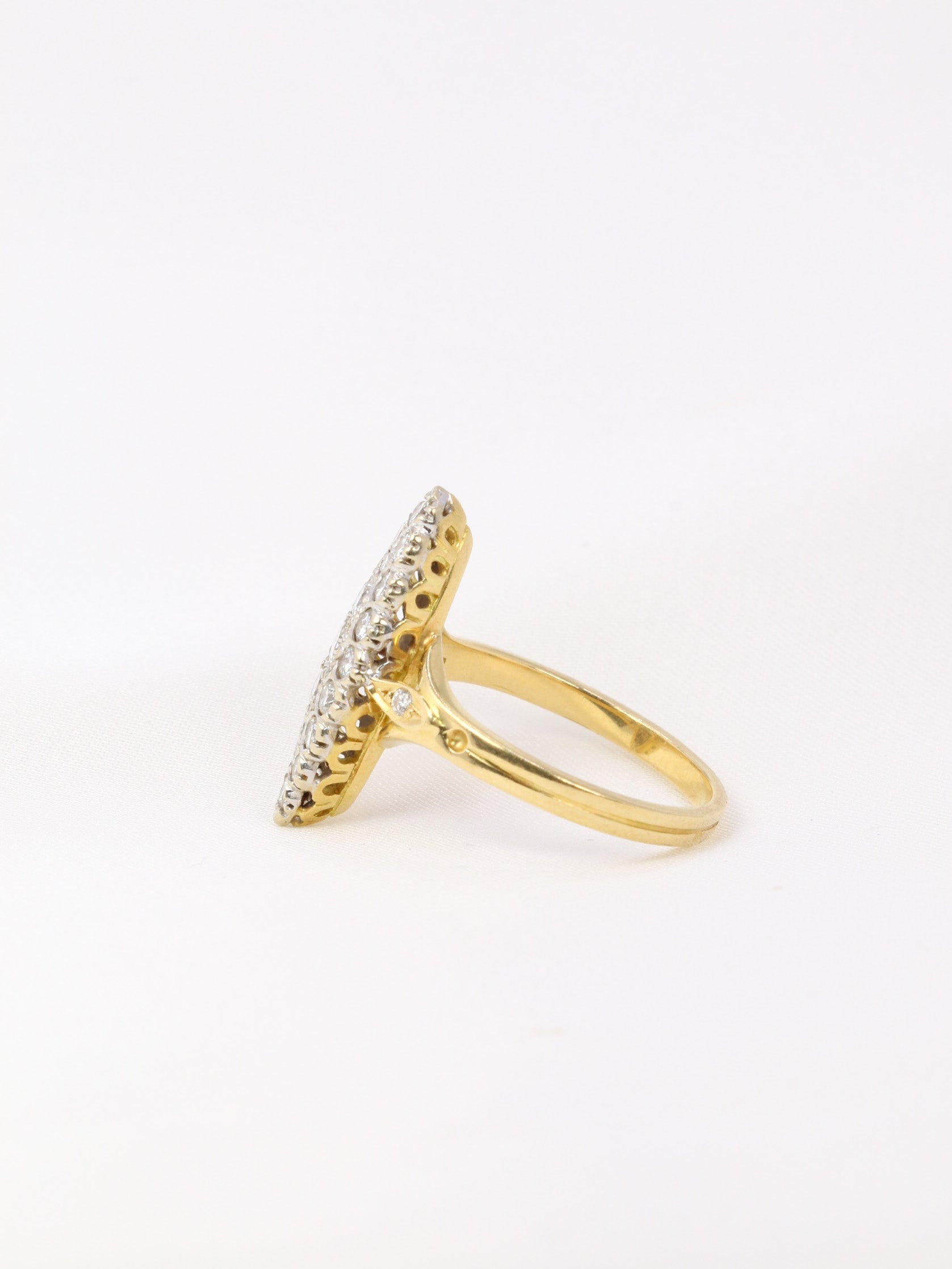 Vintage marquise ring in yellow gold and diamonds