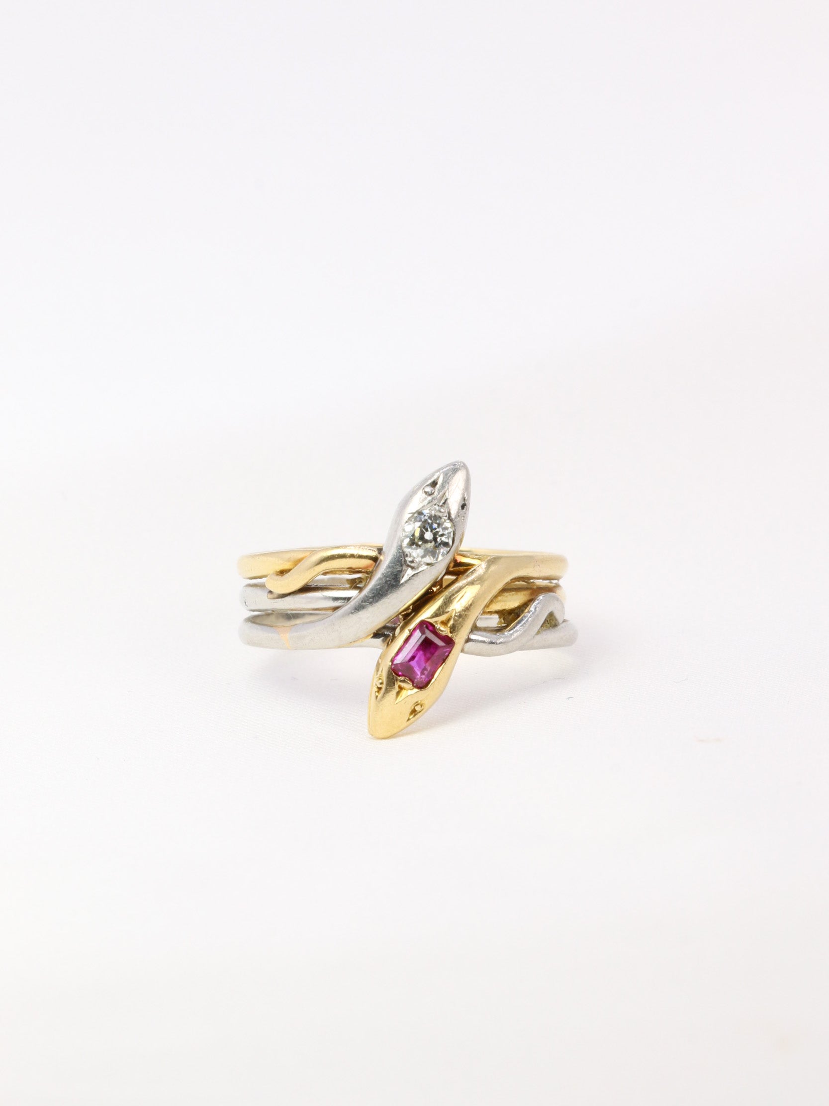 Antique two snake ring in gold, diamond and ruby ​​- 19th century