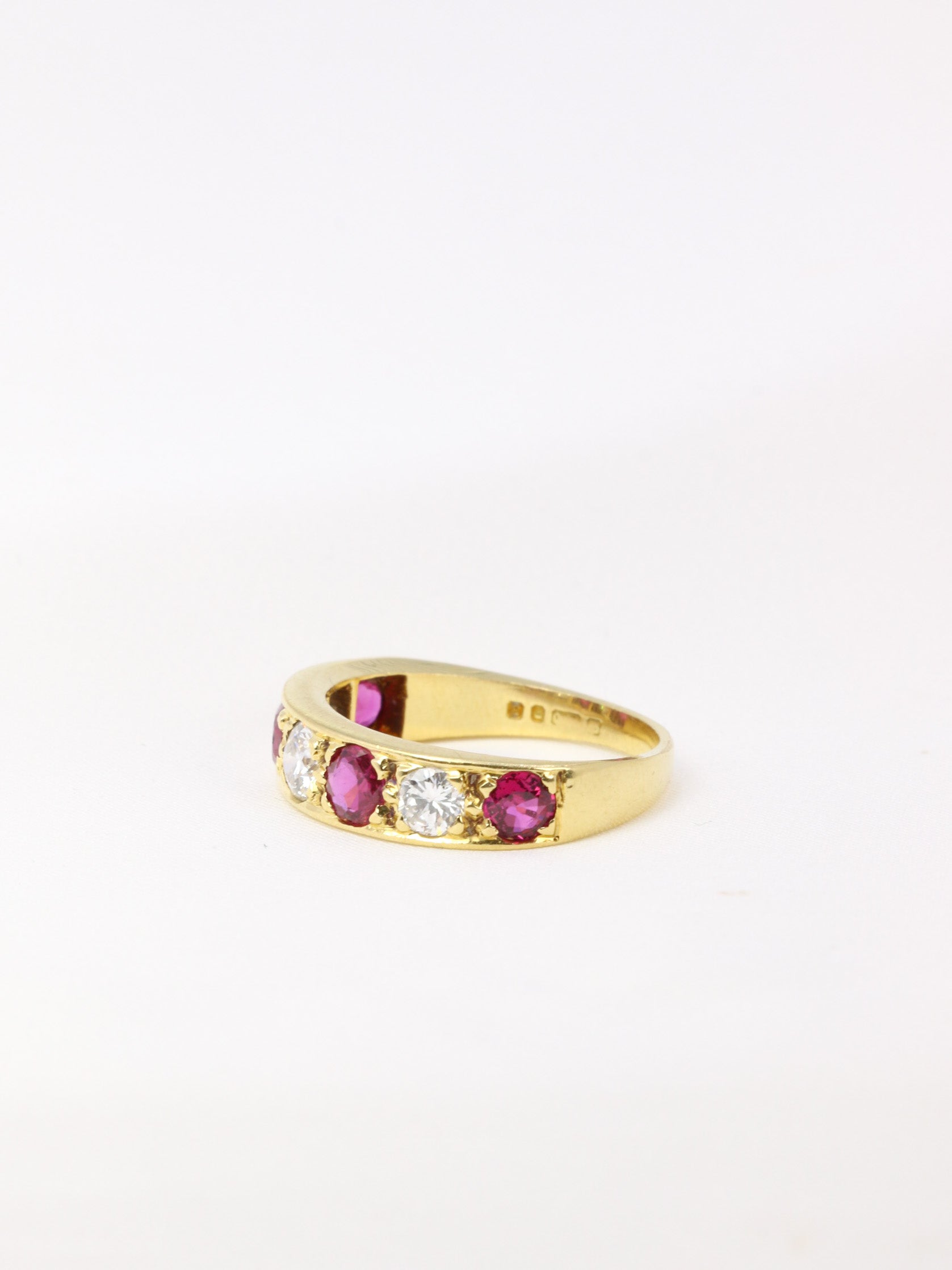 Bague jarretière vintage en or, diamants et rubis