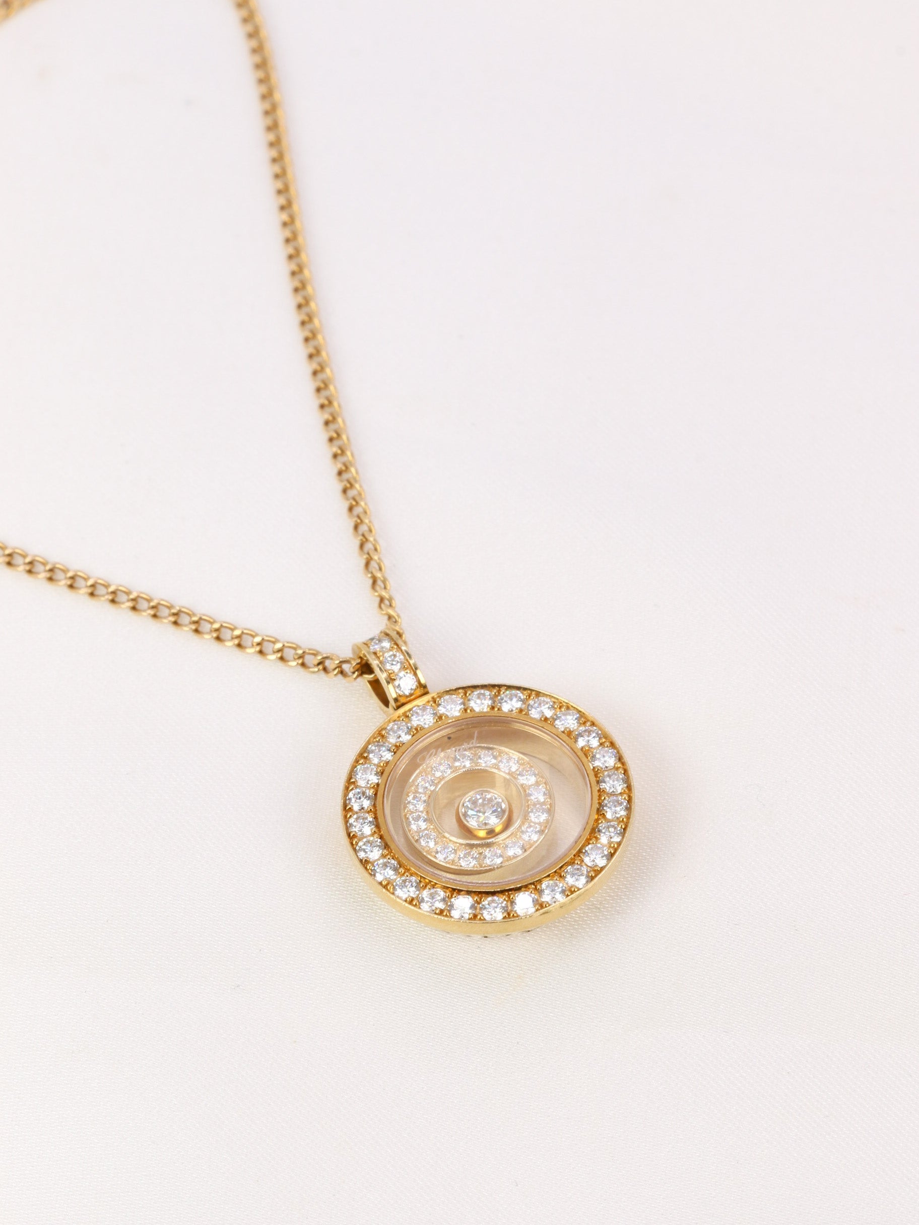 CHOPARD - Pendentif HAPPY SPIRIT rond en or jaune et diamants