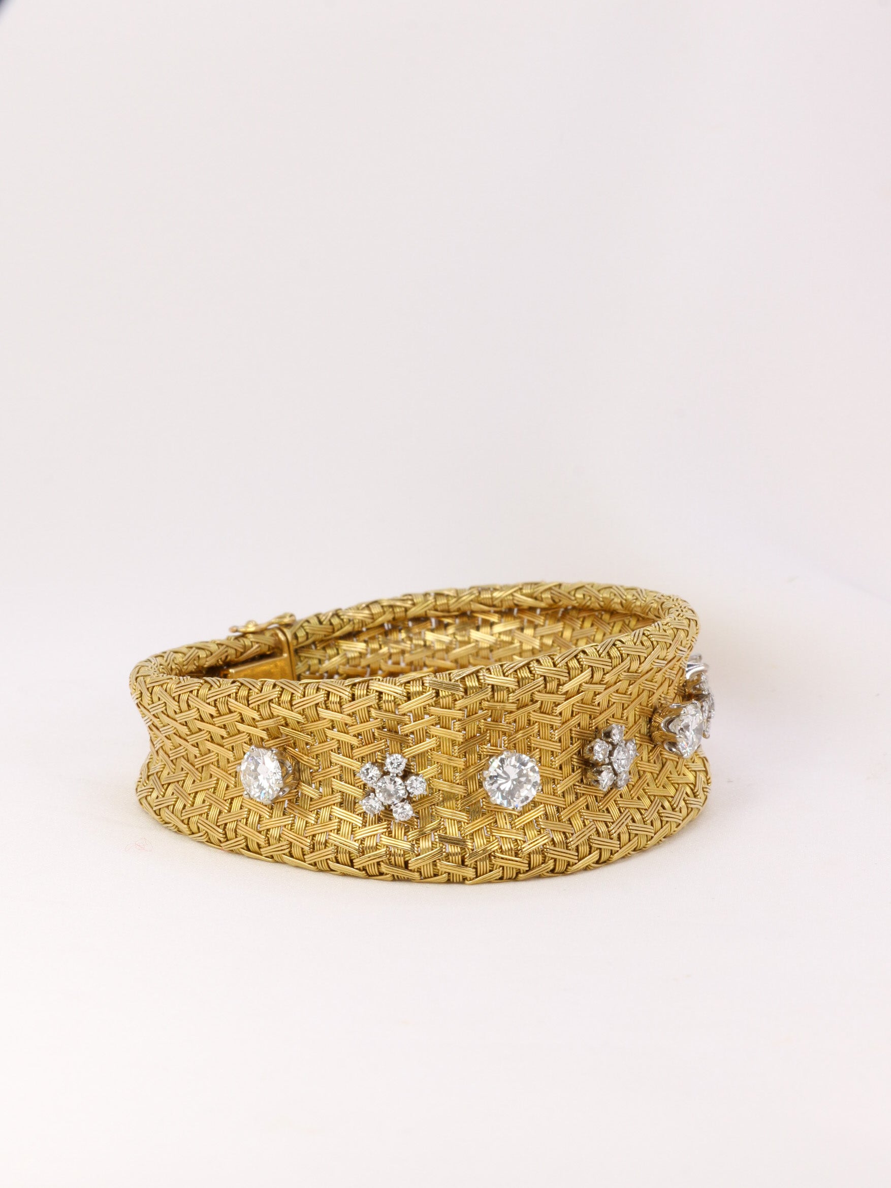 Vintage braided mesh bracelet in gold and diamonds