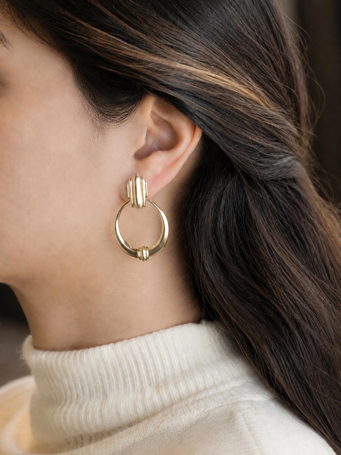 Paire de creoles pendantes or jaune