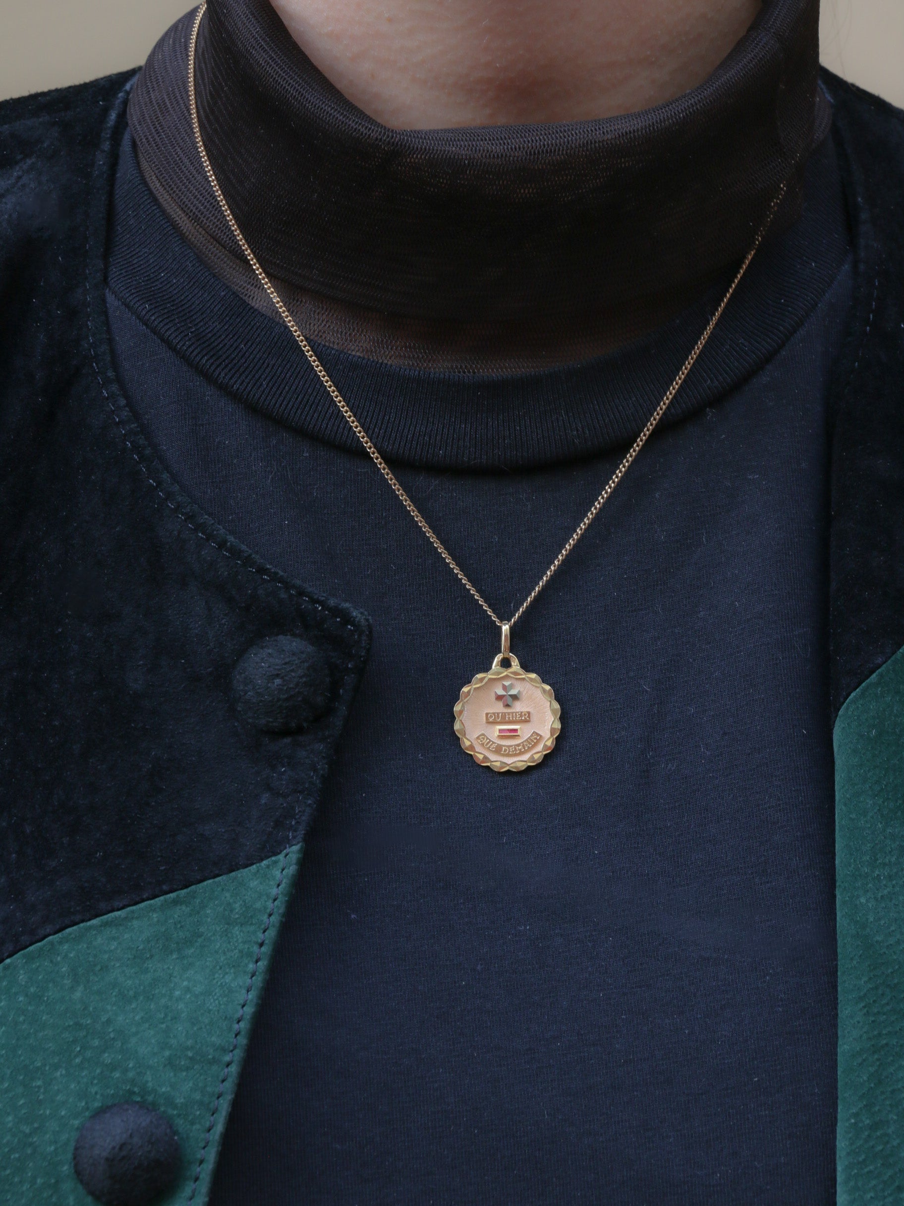 Augis Love Medal More than yesterday less than tomorrow in yellow gold and ruby ​​- ca 1970