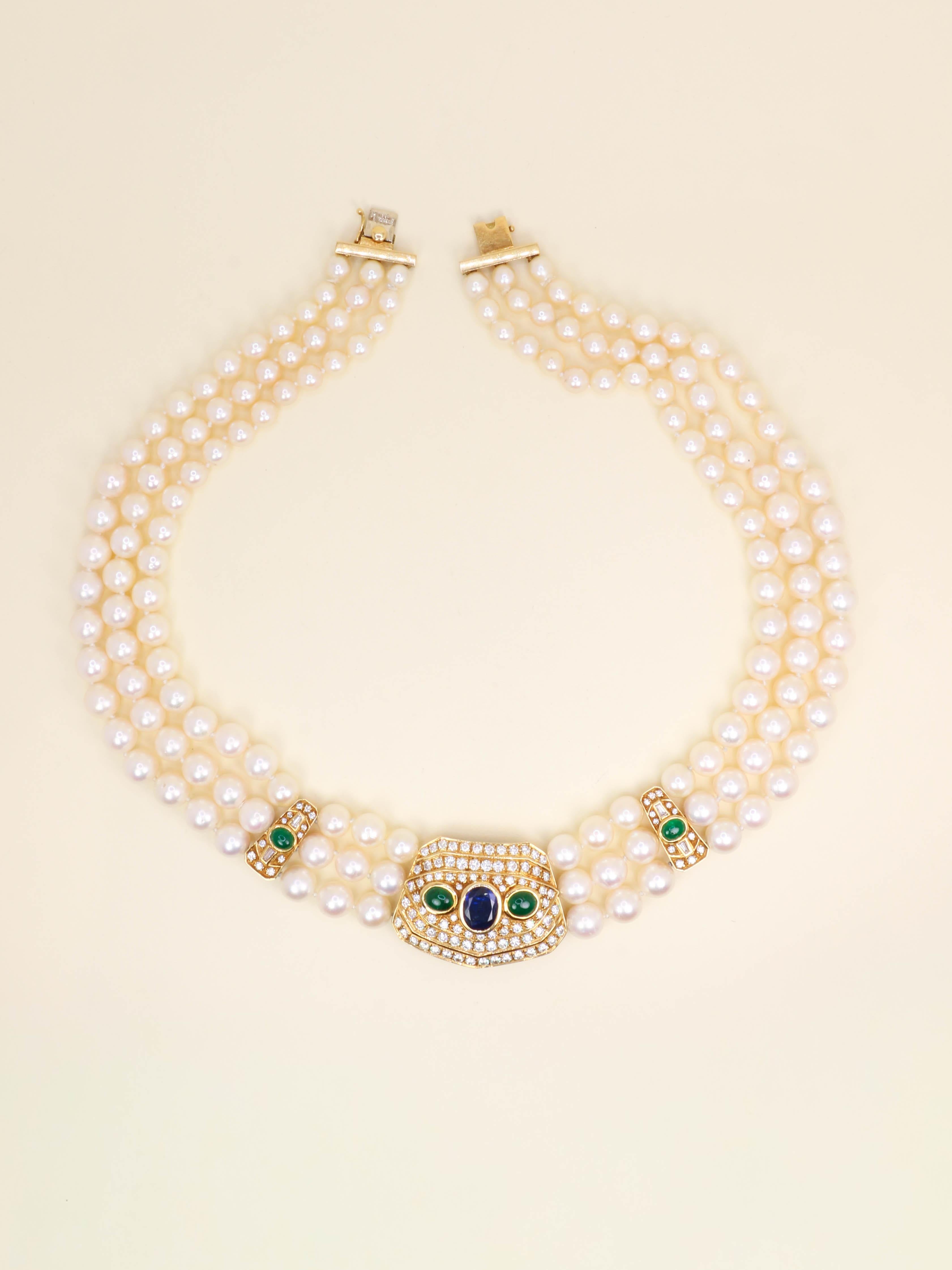 Parure REPOSSI collier de perles et clips saphirs émeraudes diamants