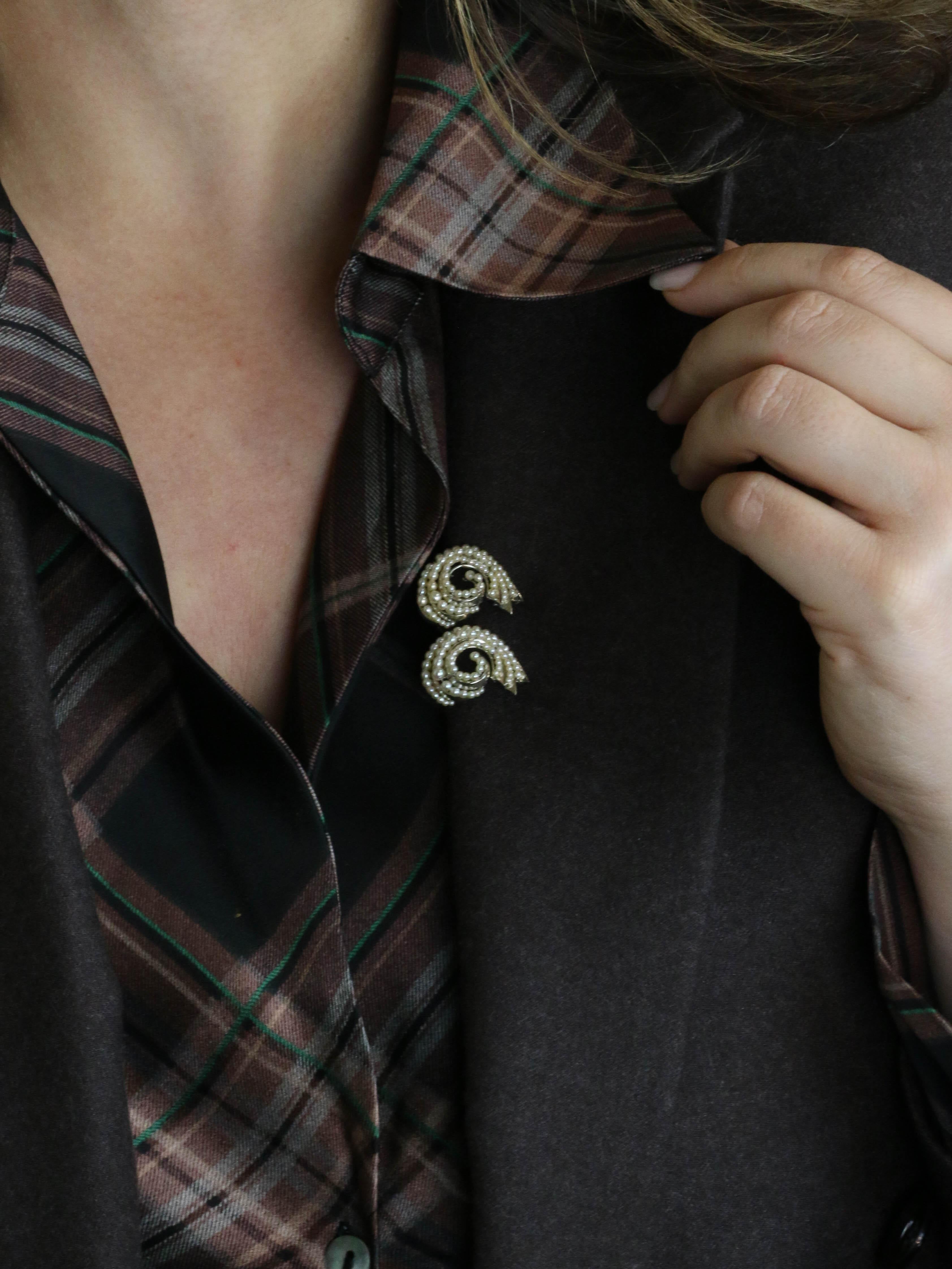 Double clips coquillage or blanc perles fines