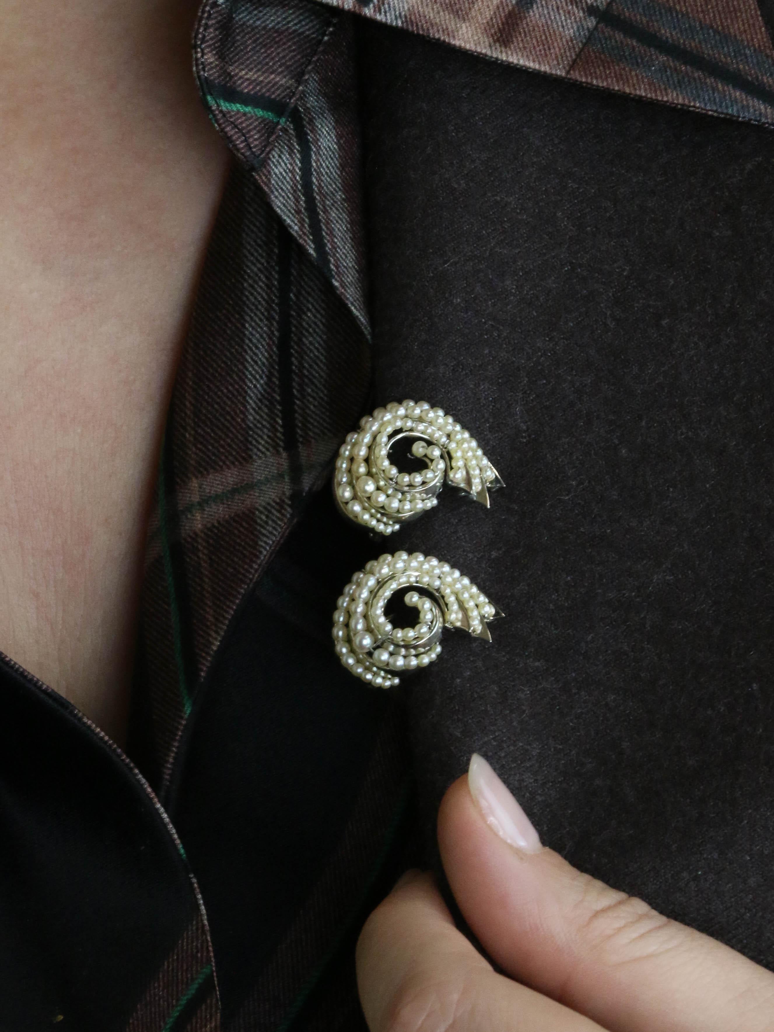 Double clips coquillage or blanc perles fines