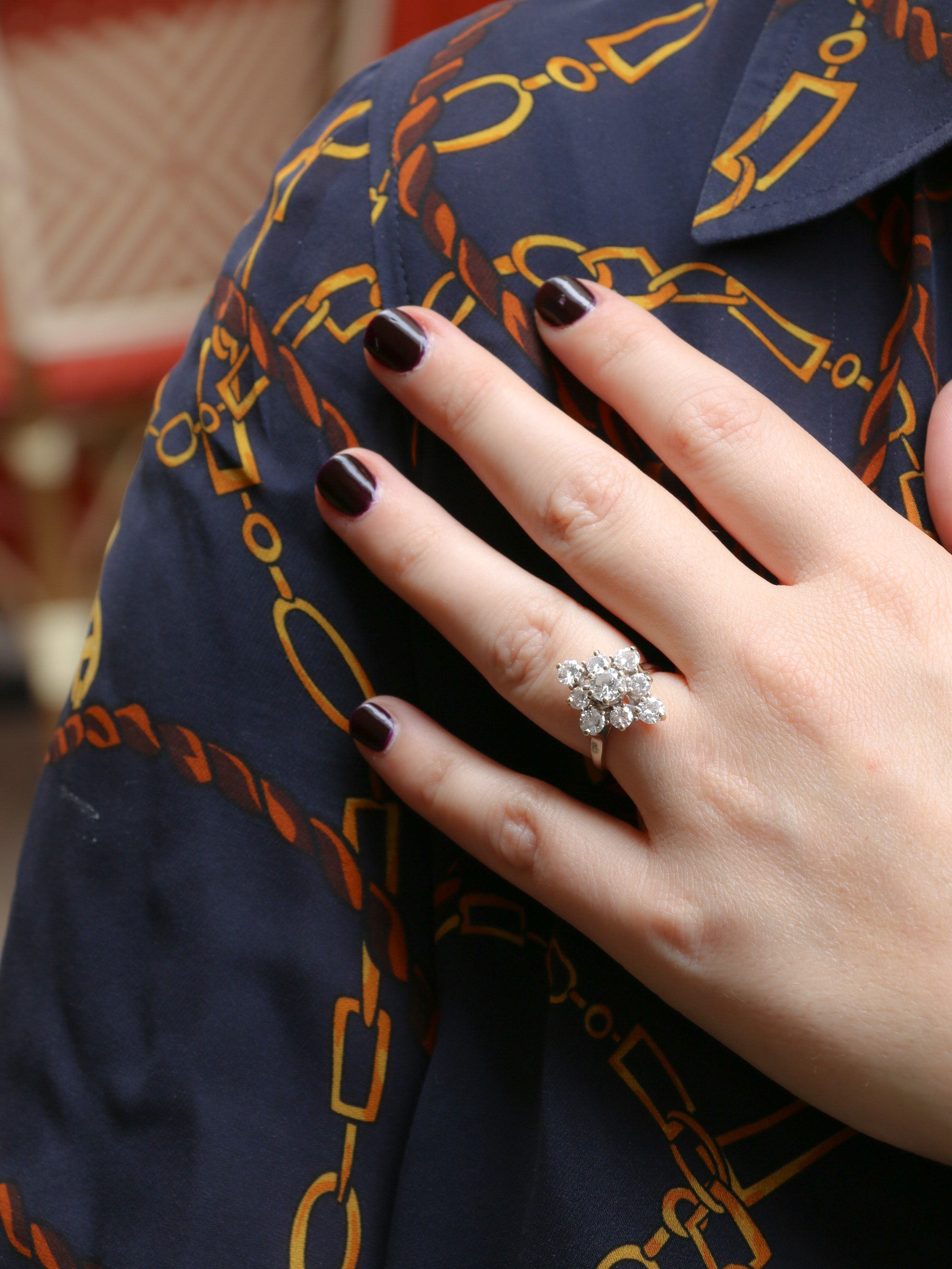 Vintage marquise ring in white gold and diamonds