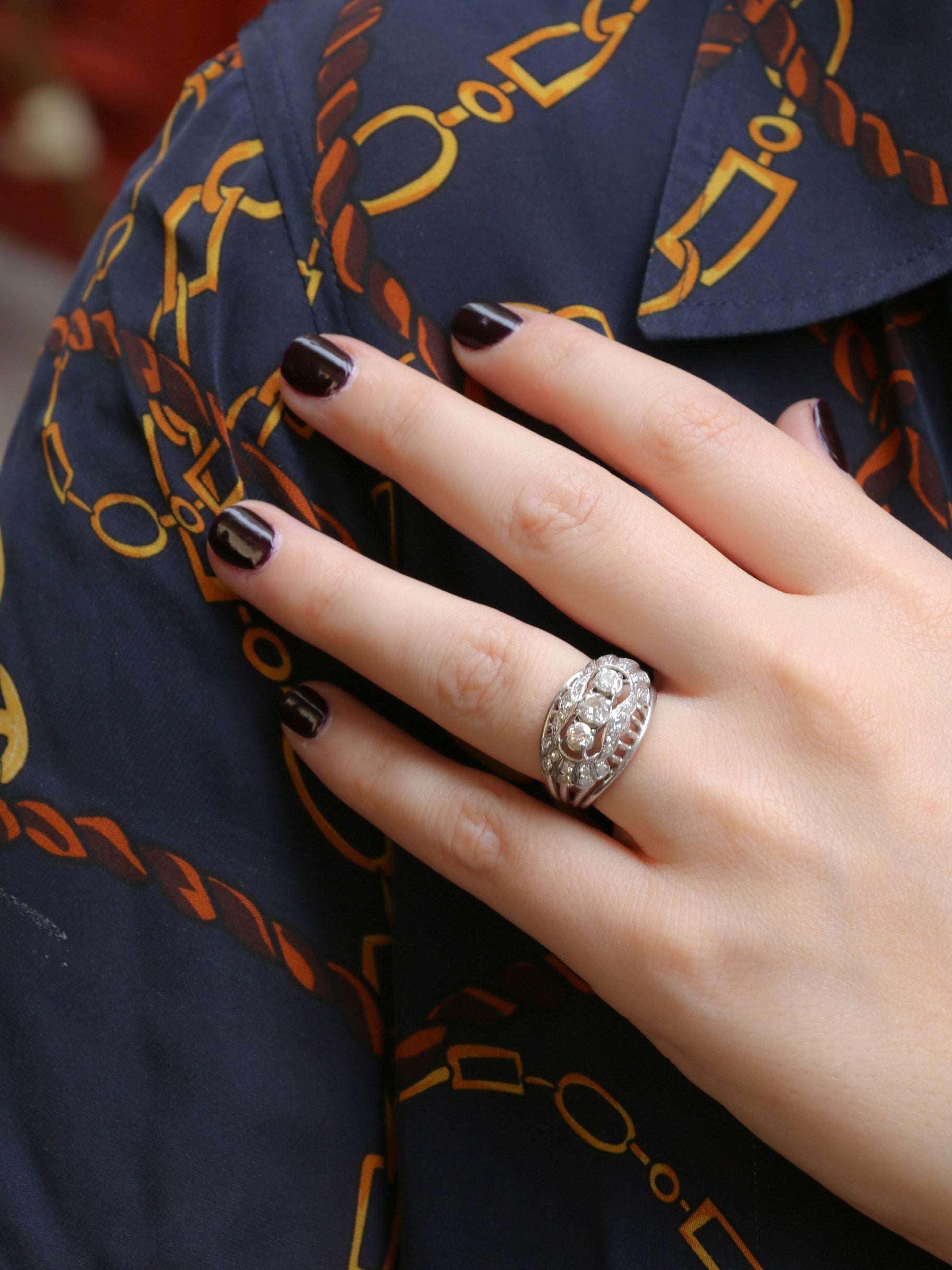 Bague boule vintage en or, platine et diamants