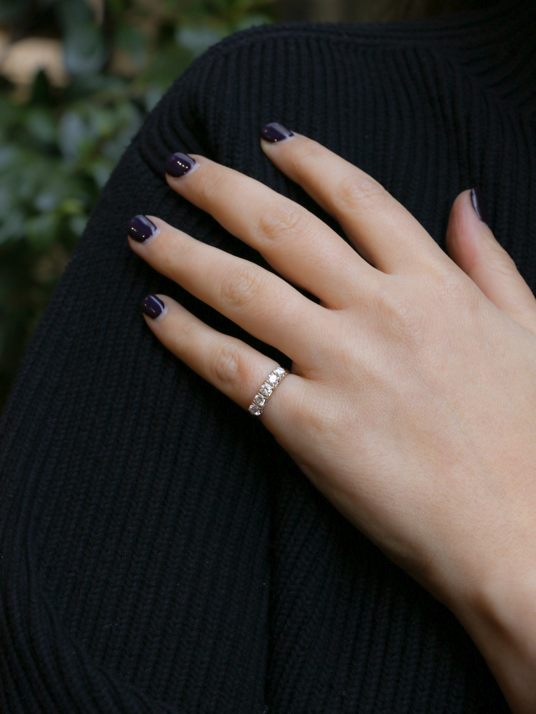 Garter ring in white gold and 0.75 ct diamonds