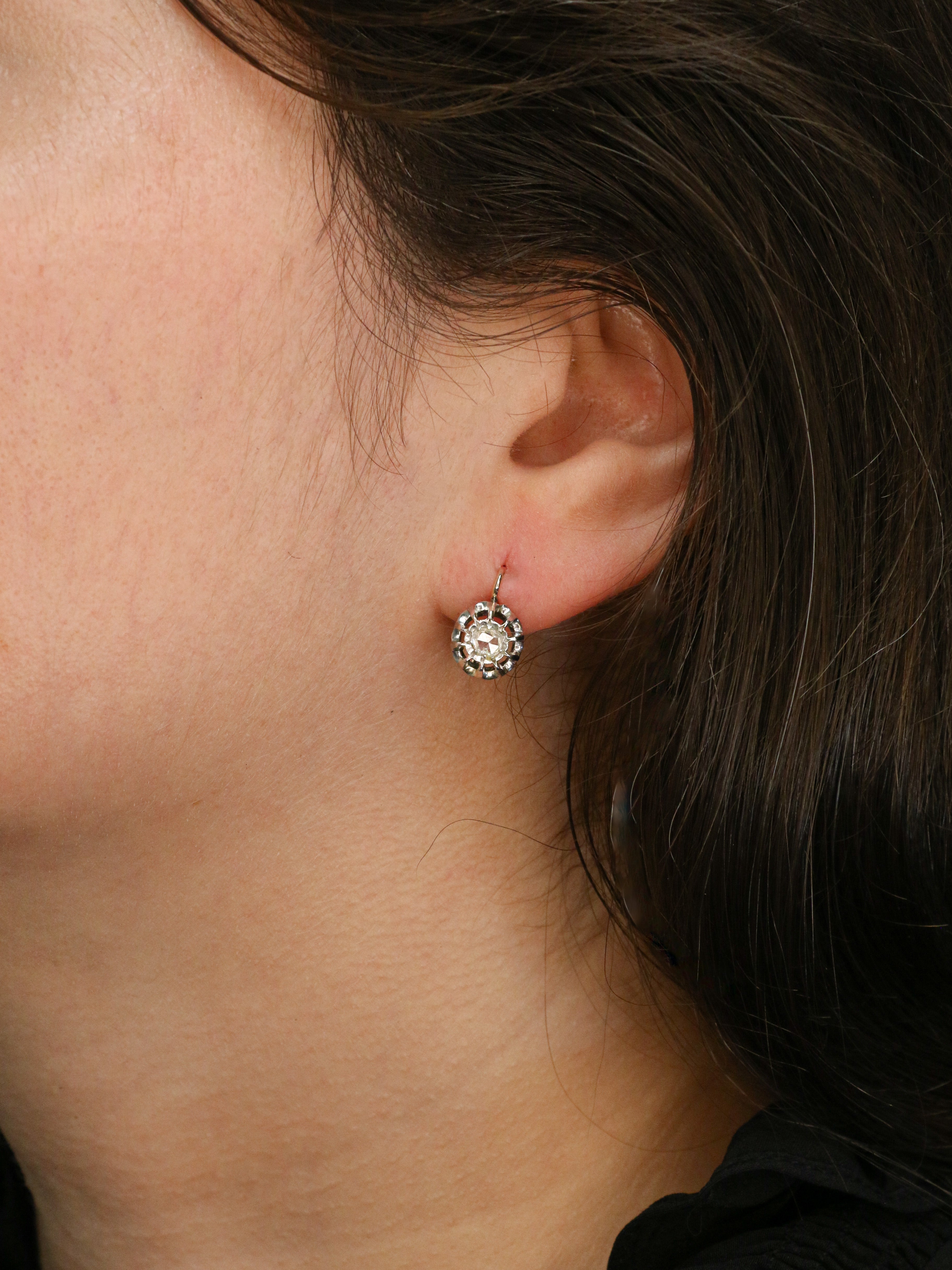 Boucles d'oreilles dormeuses anciennes or argent diamants taille rose