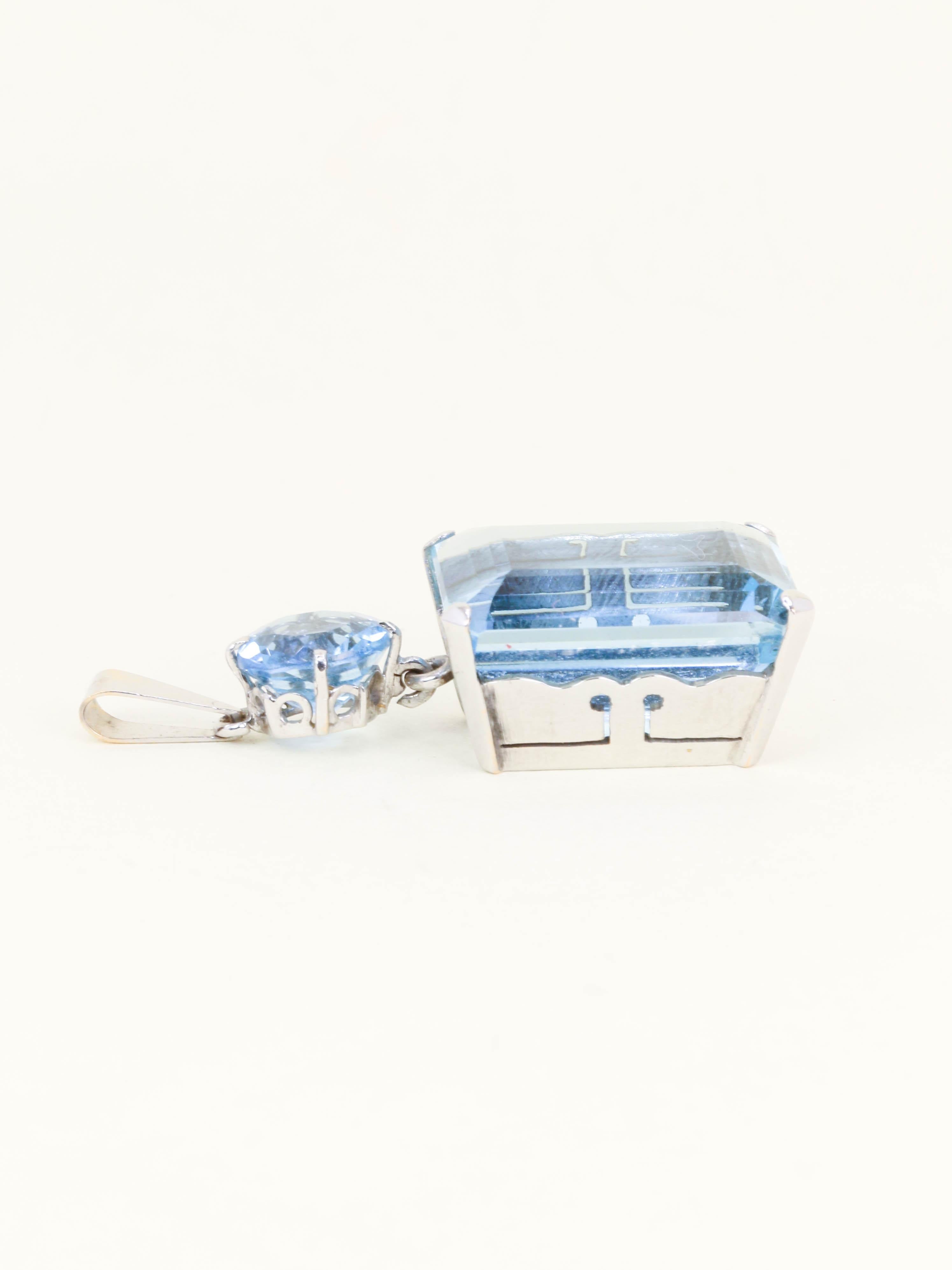 Pendentif Or blanc Aigue marine 23 carats
