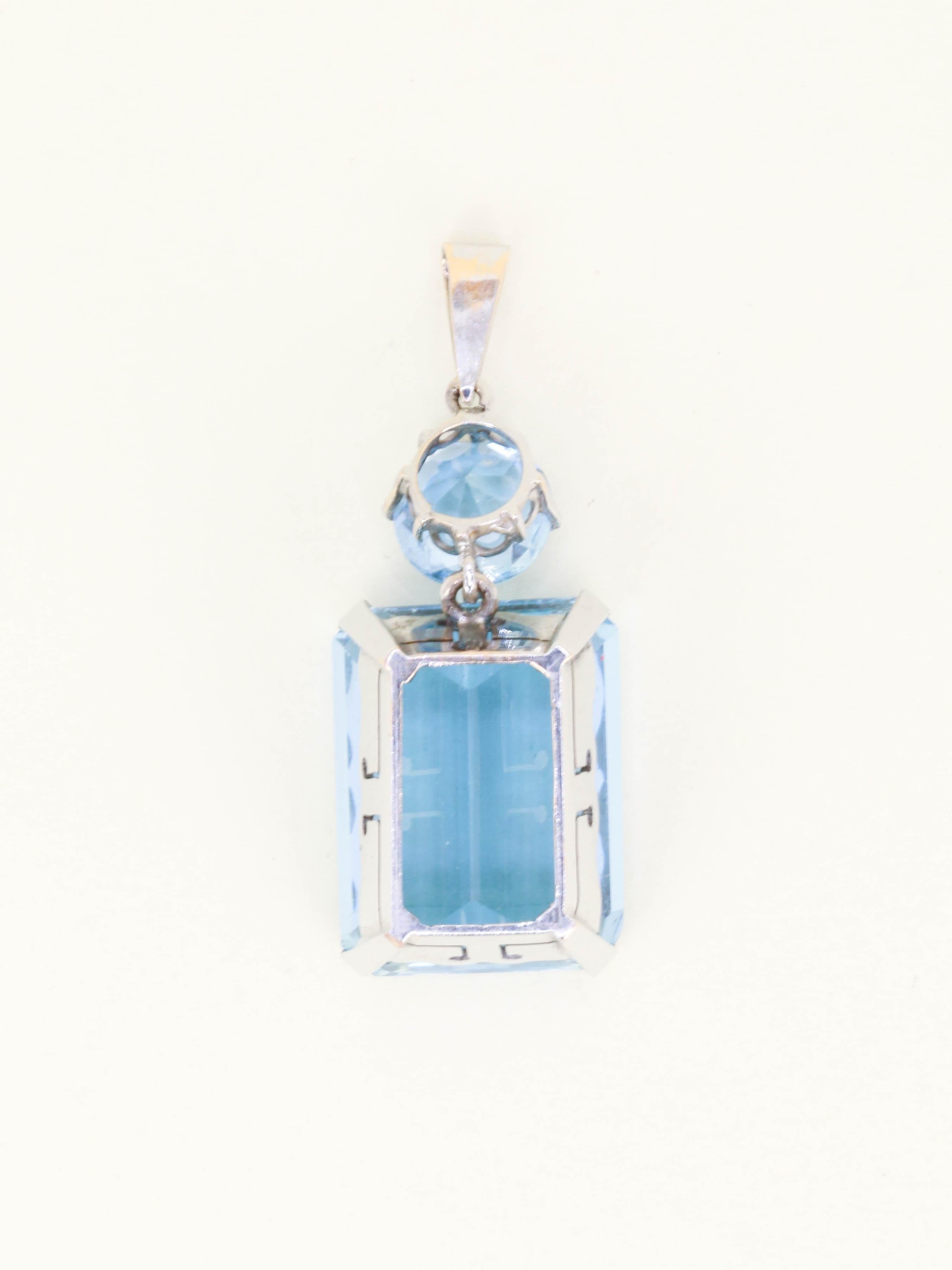 Pendentif Or blanc Aigue marine 23 carats