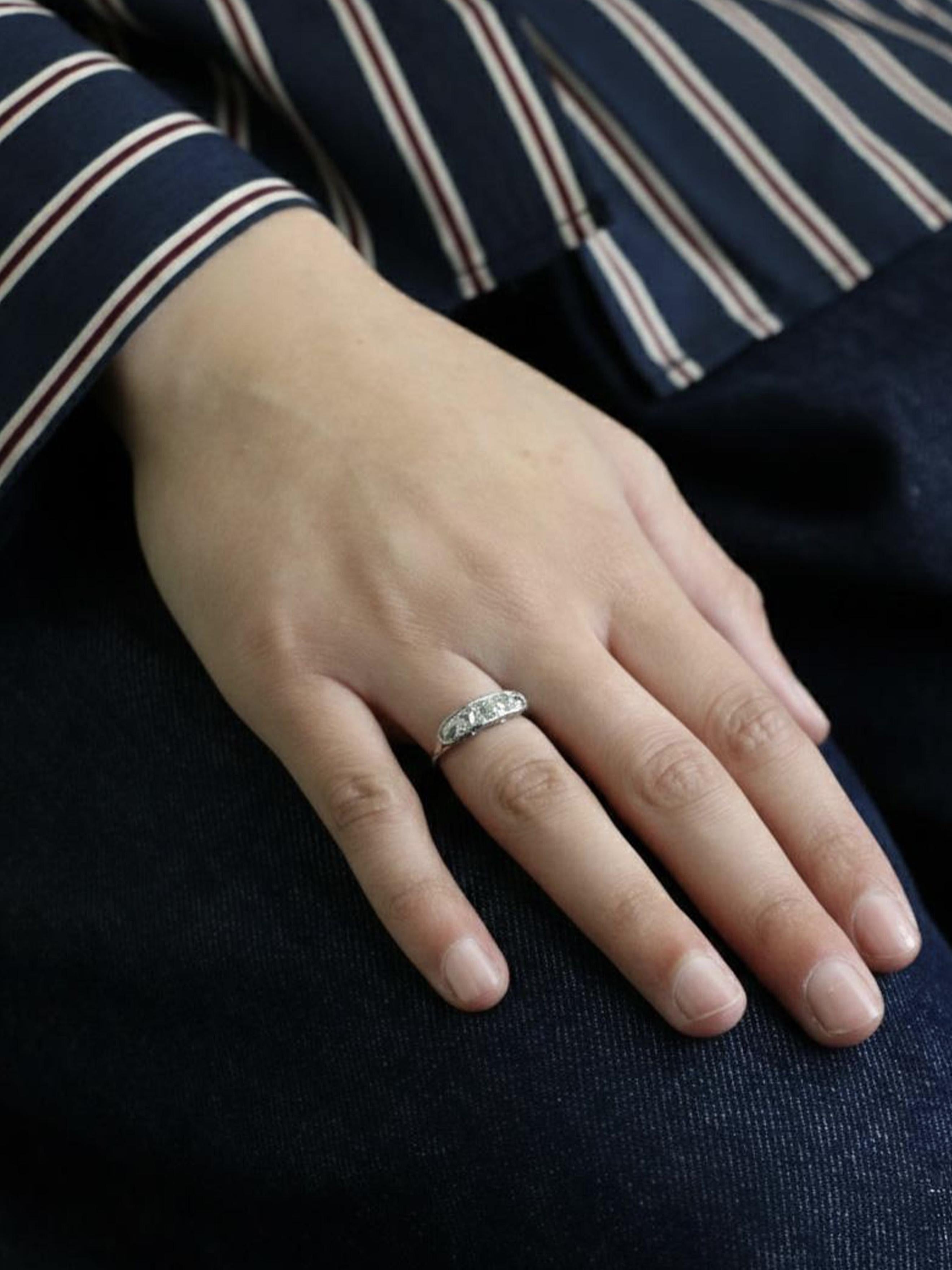 Bague jarretière platine diamants taille ancienne