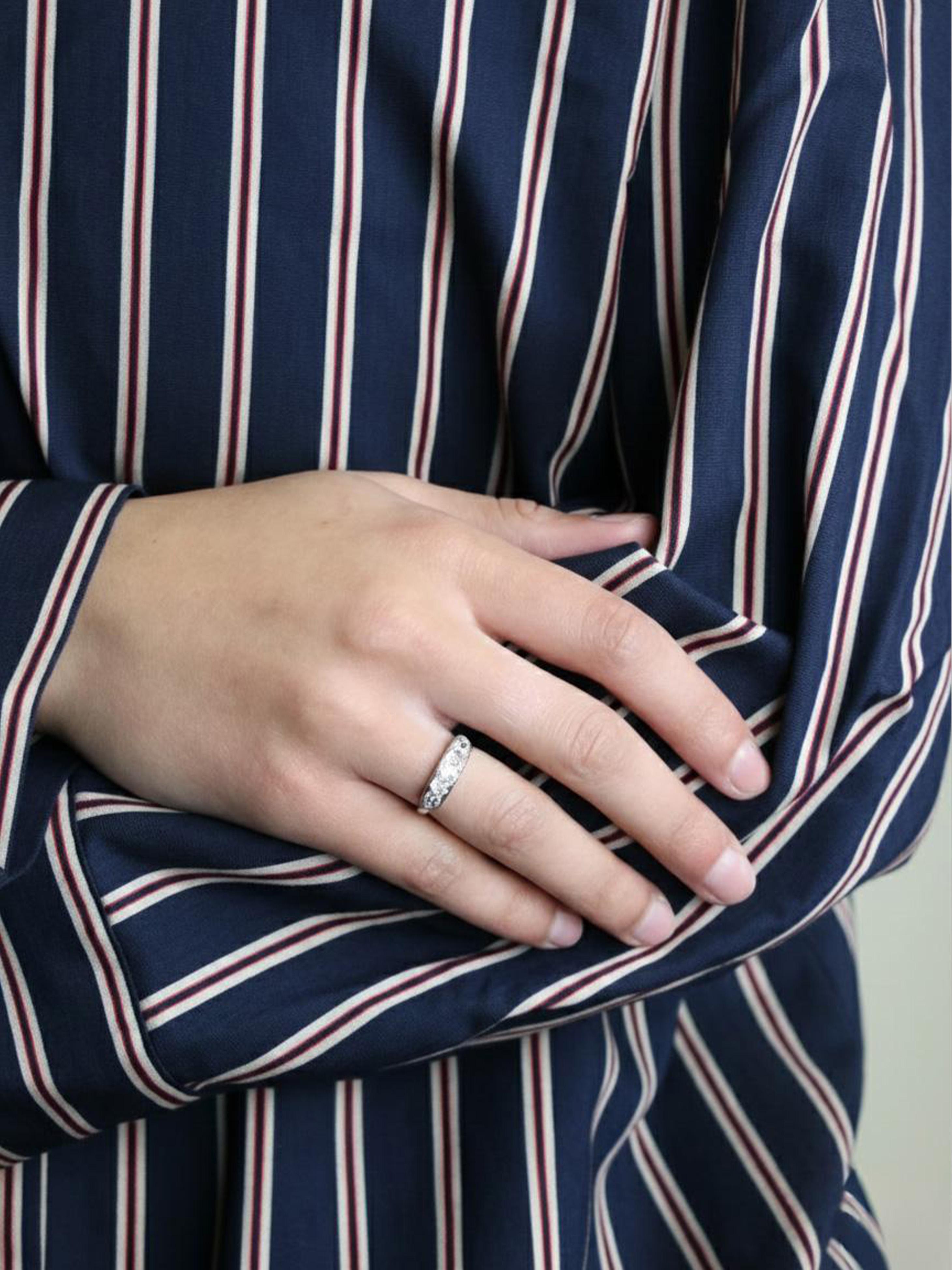 Bague jarretière platine diamants taille ancienne
