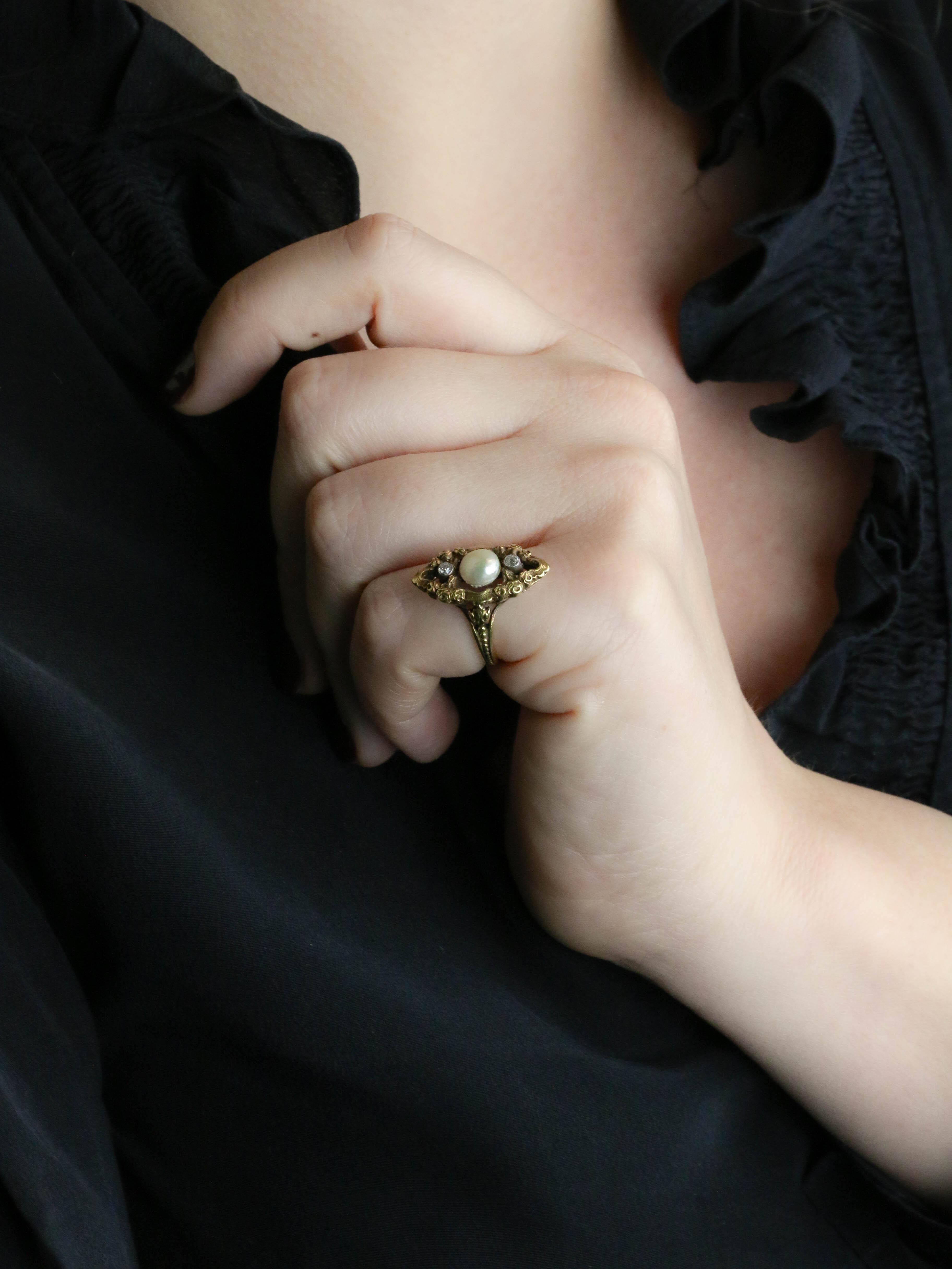 Bague marquise Art Nouveau or jaune perle fine diamants