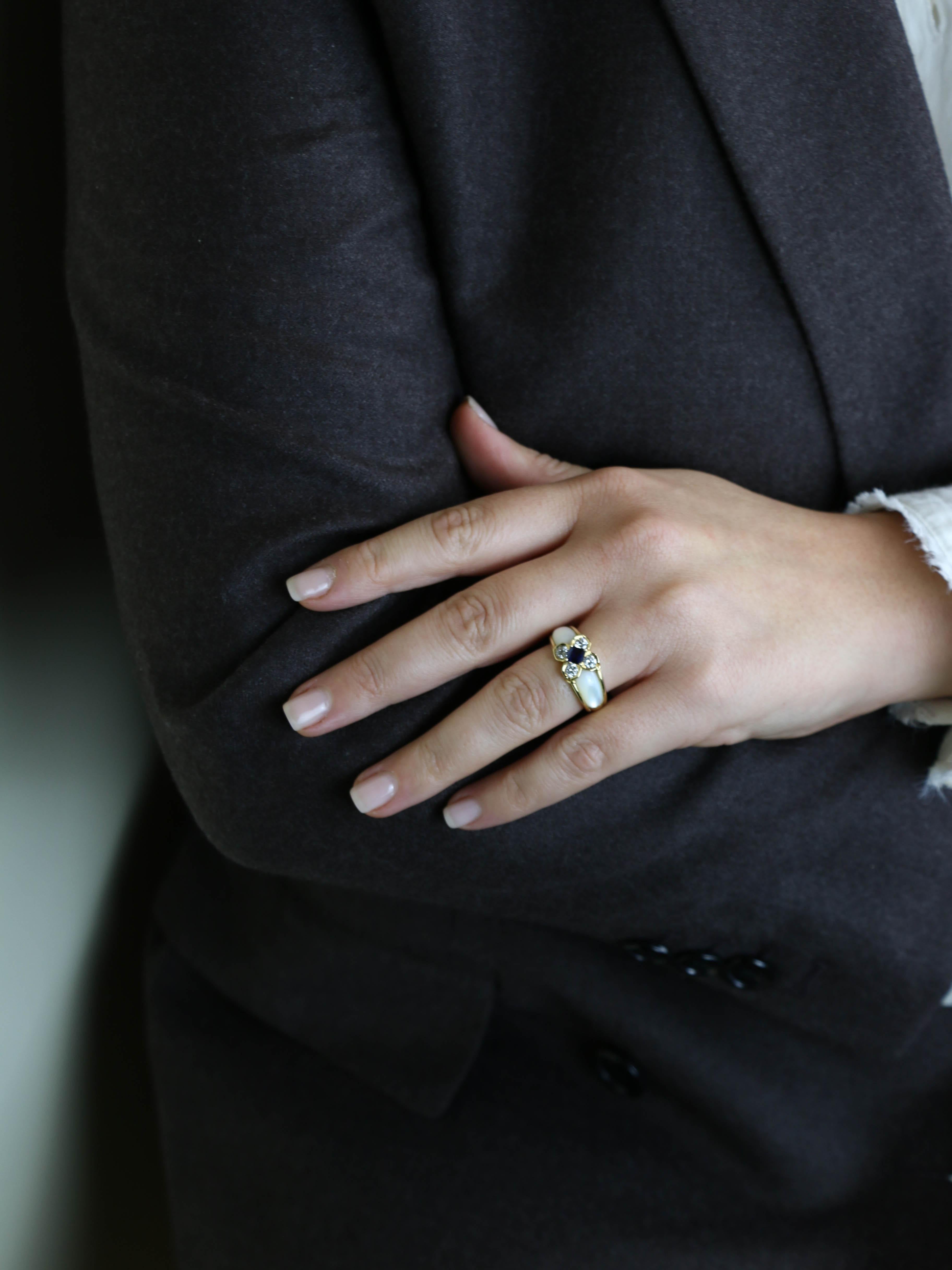 Bague trèfle nacre saphir diamants