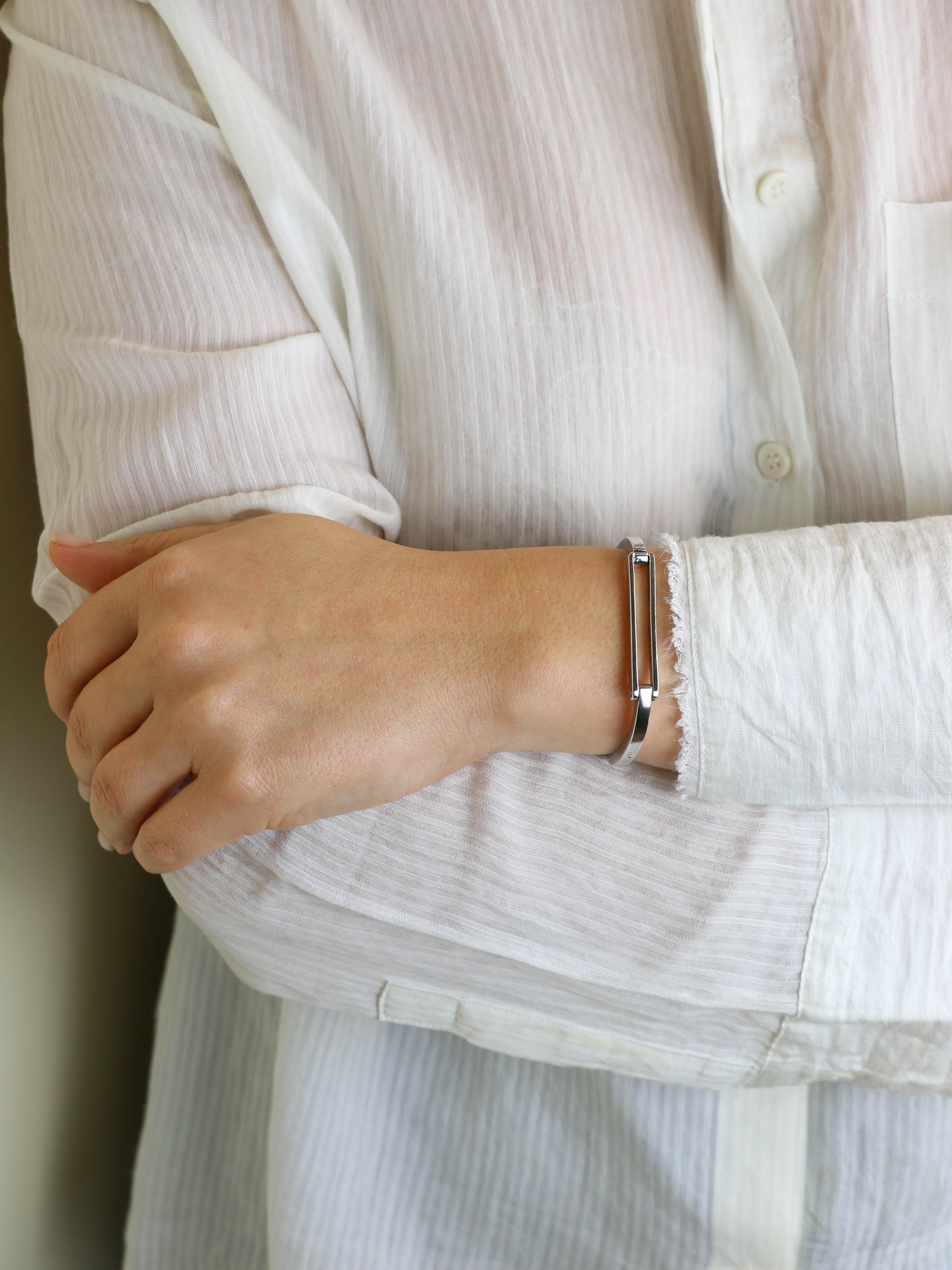 JACOB Bracelet jonc carré en argent