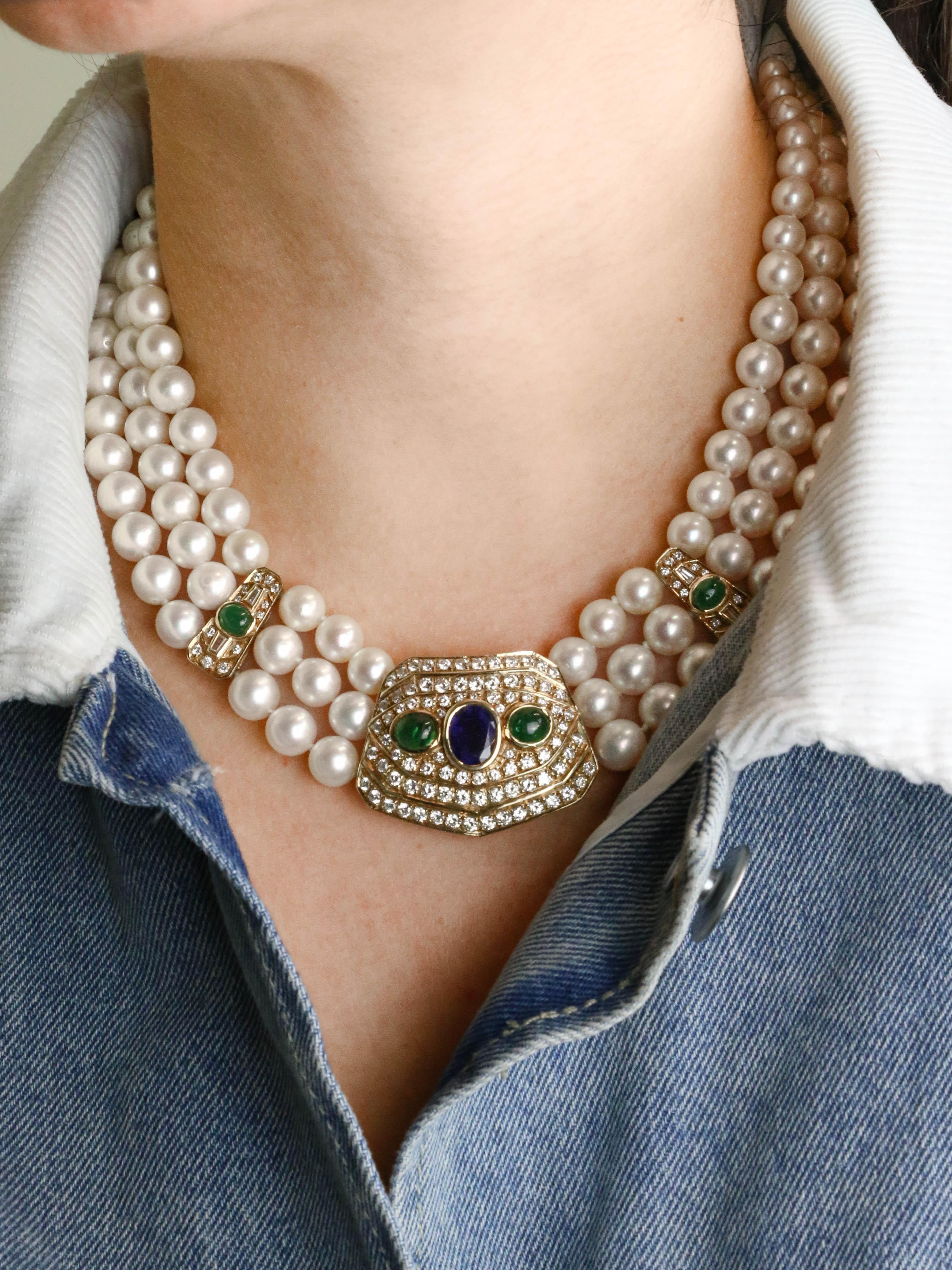 Parure REPOSSI collier de perles et clips saphirs émeraudes diamants