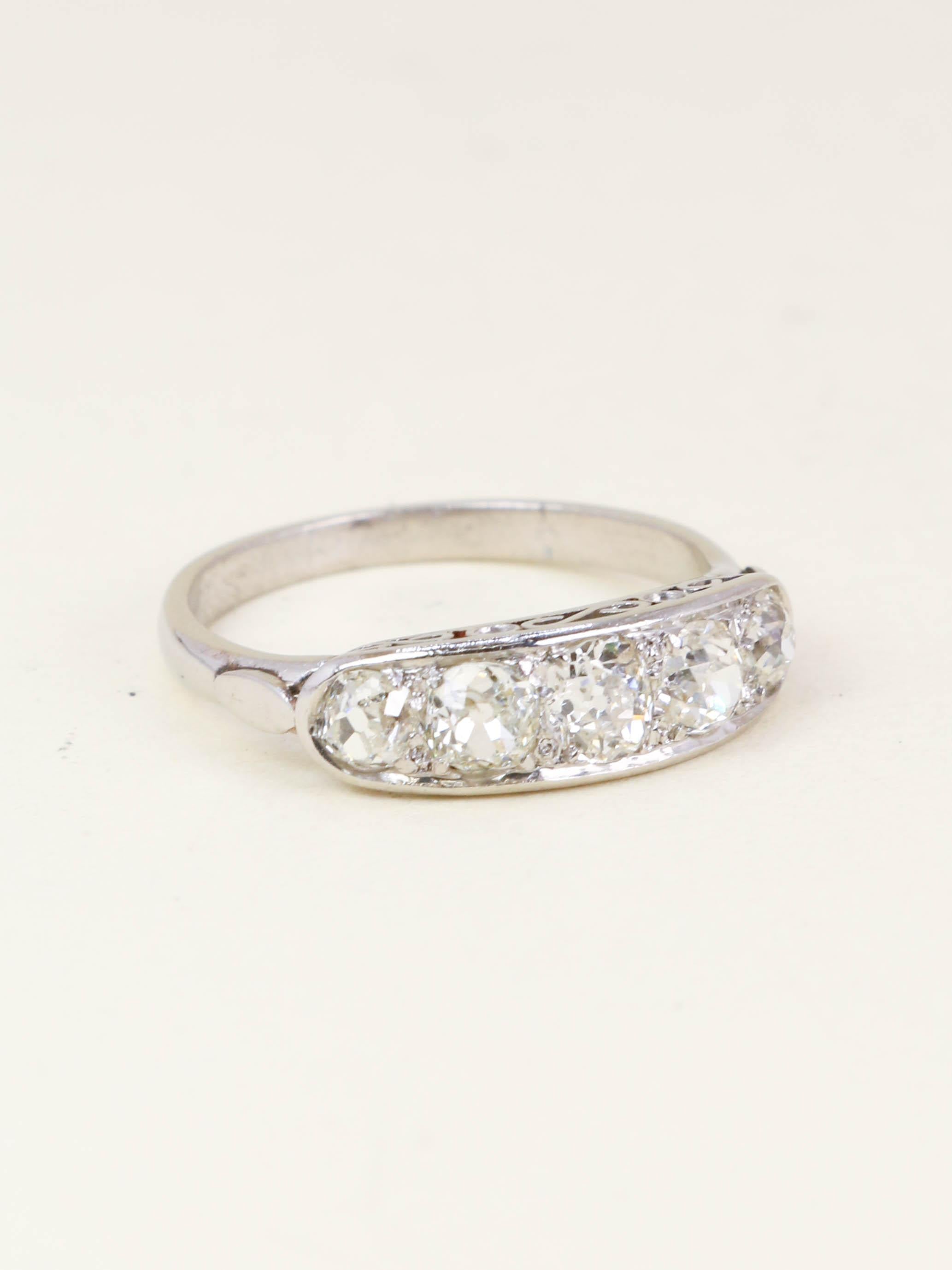 Bague jarretière platine diamants taille ancienne