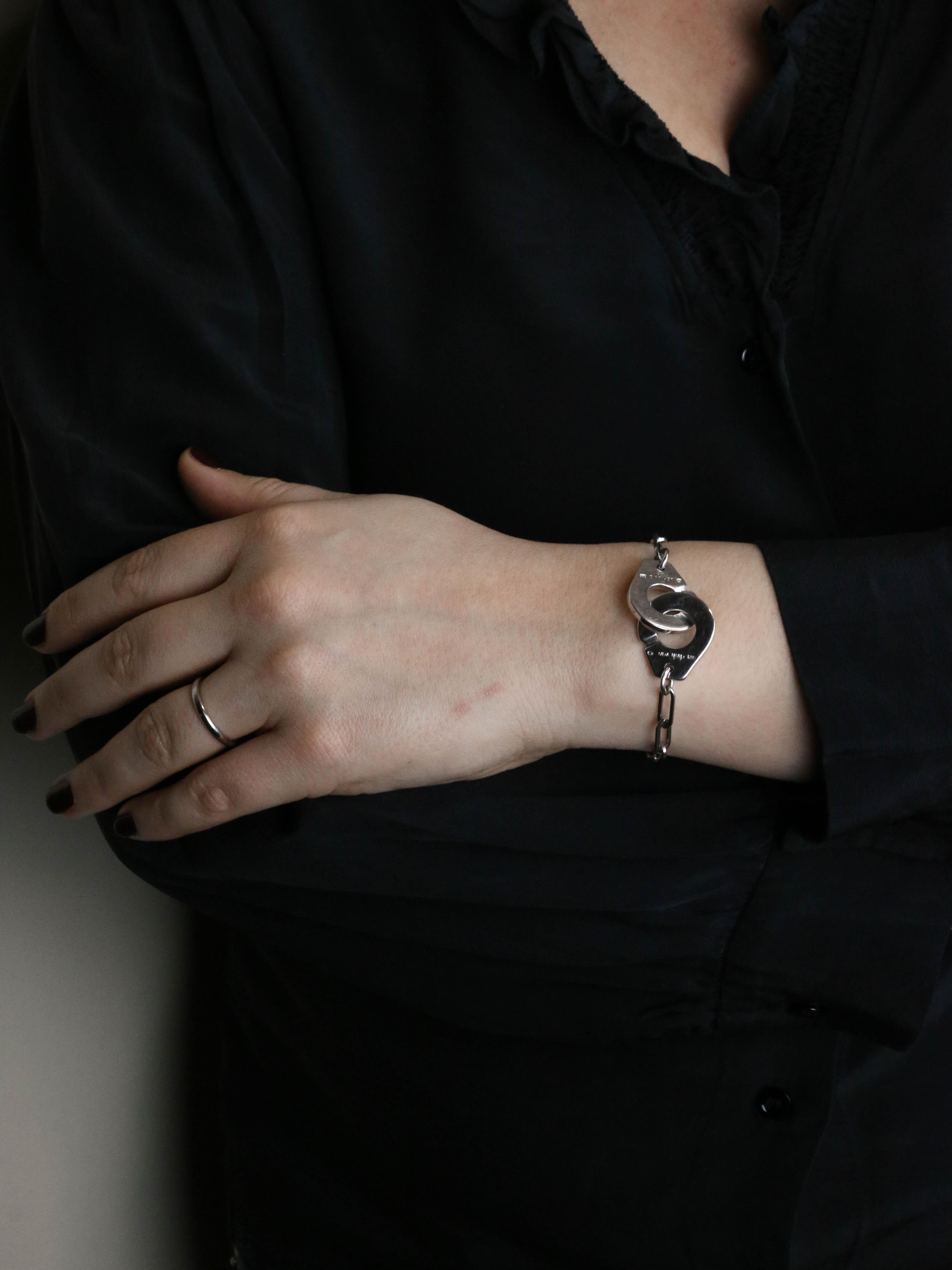 DINH VAN Bracelet vintage menottes argent - très grand modèle
