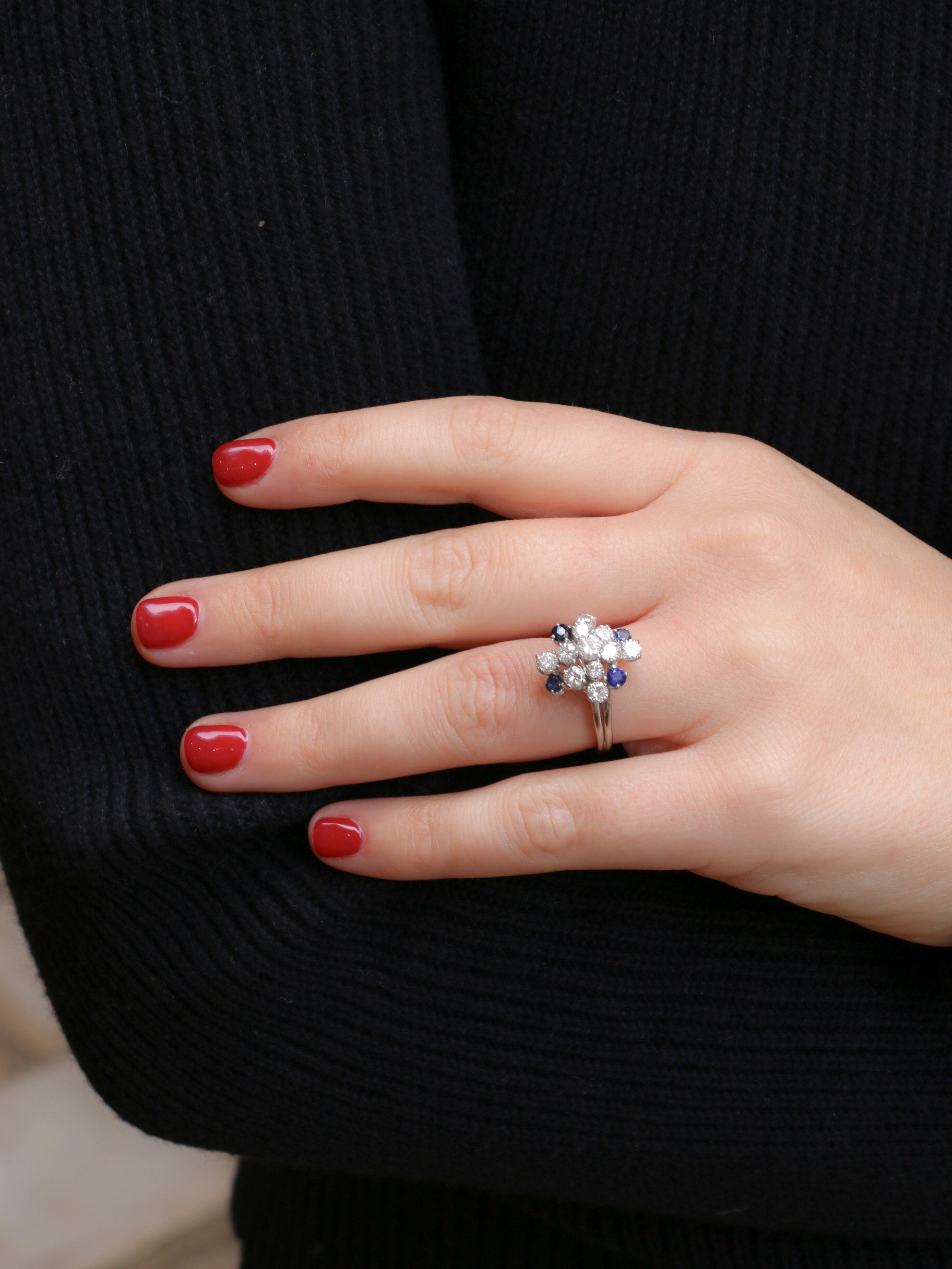 Bague vintage or blanc diamants saphirs