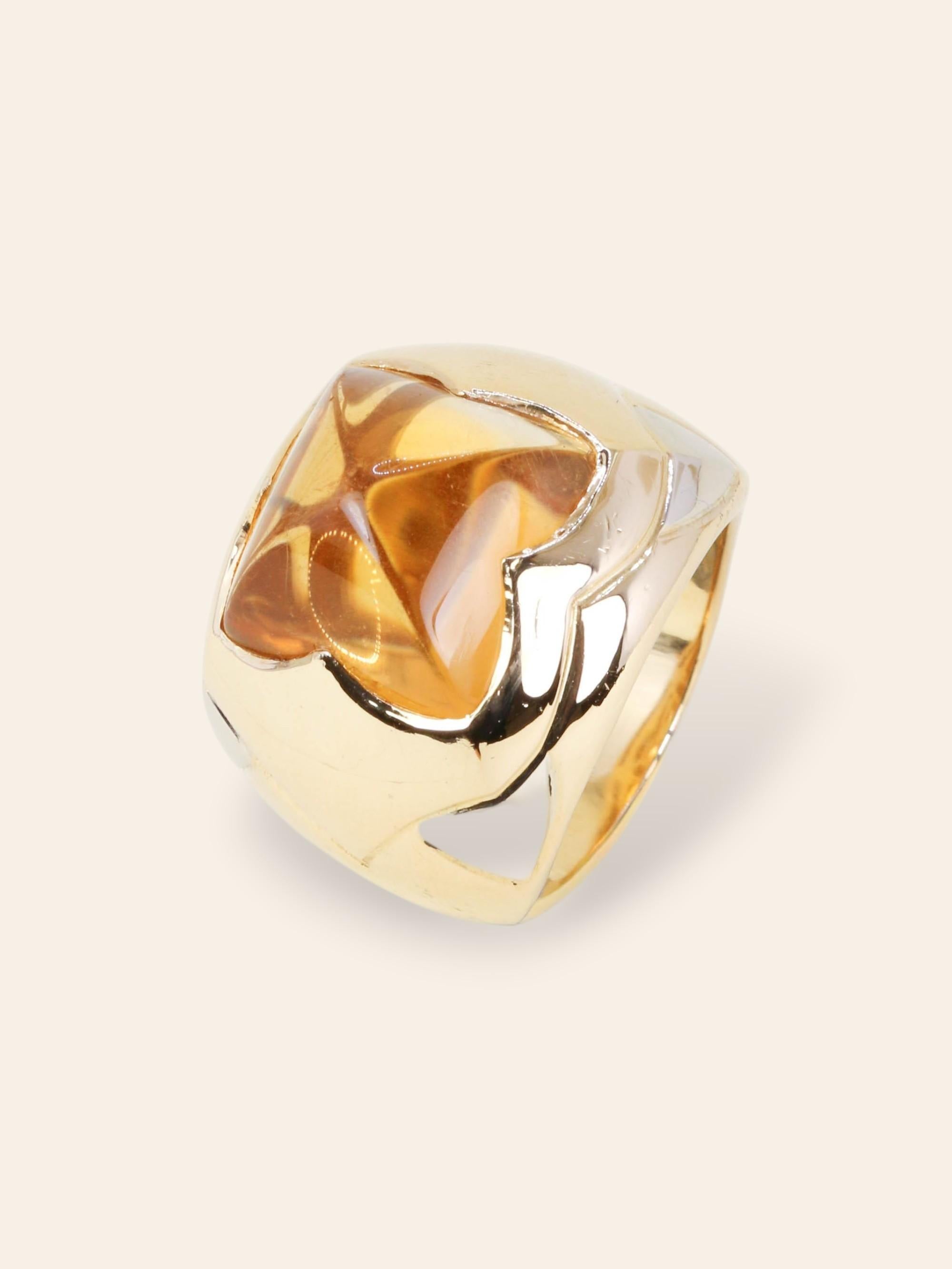 BVLGARI Bague pyramide or jaune citrine pain de sucre