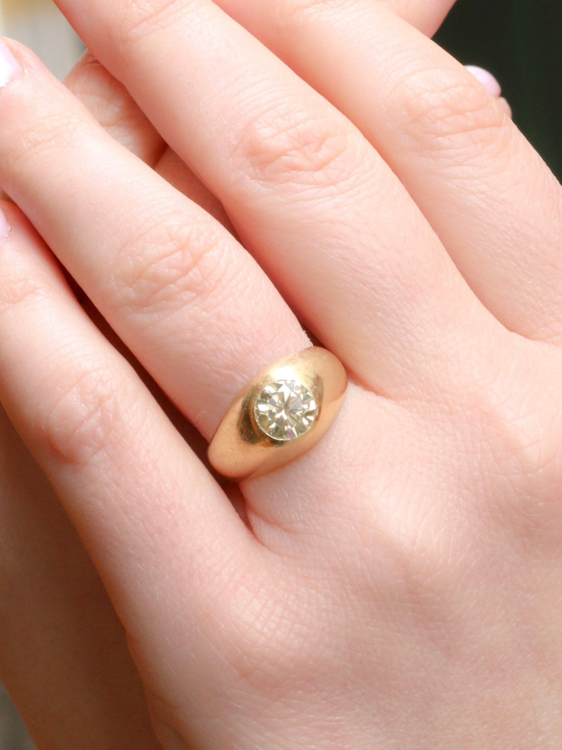 Bague jonc or diamant champagne