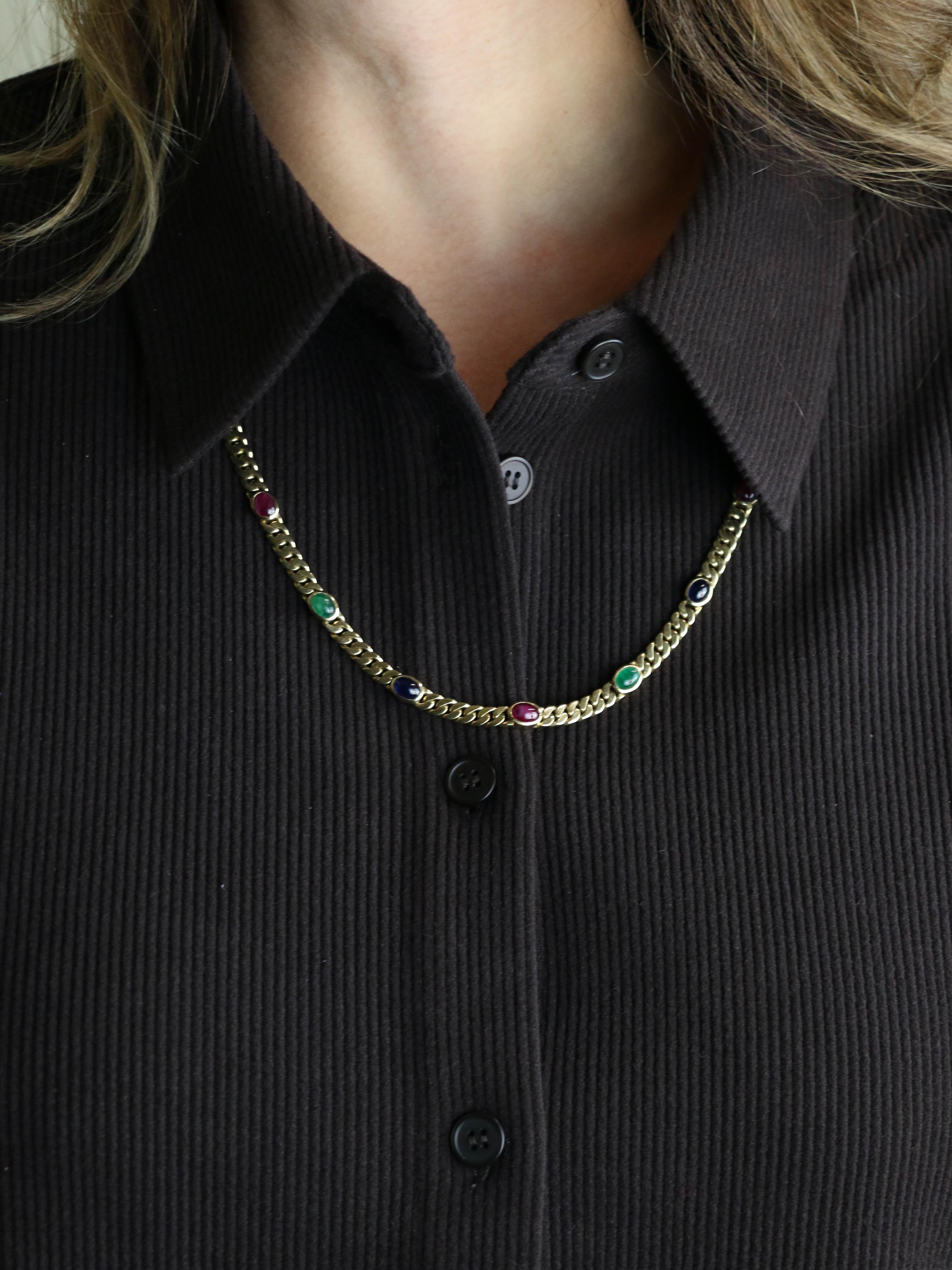 Sautoir maille gourmette or jaune saphirs rubis emeraudes